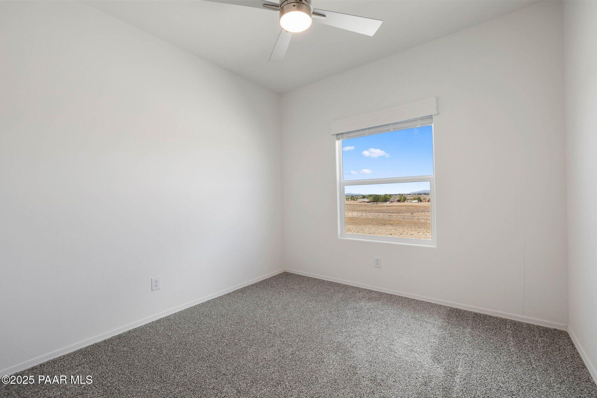 23381 N Jester Track Drive. Paulden, AZ 86334
