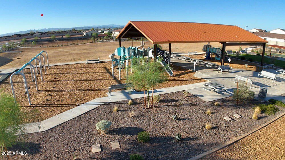 18200 W La Senda Drive. Surprise, AZ 85387