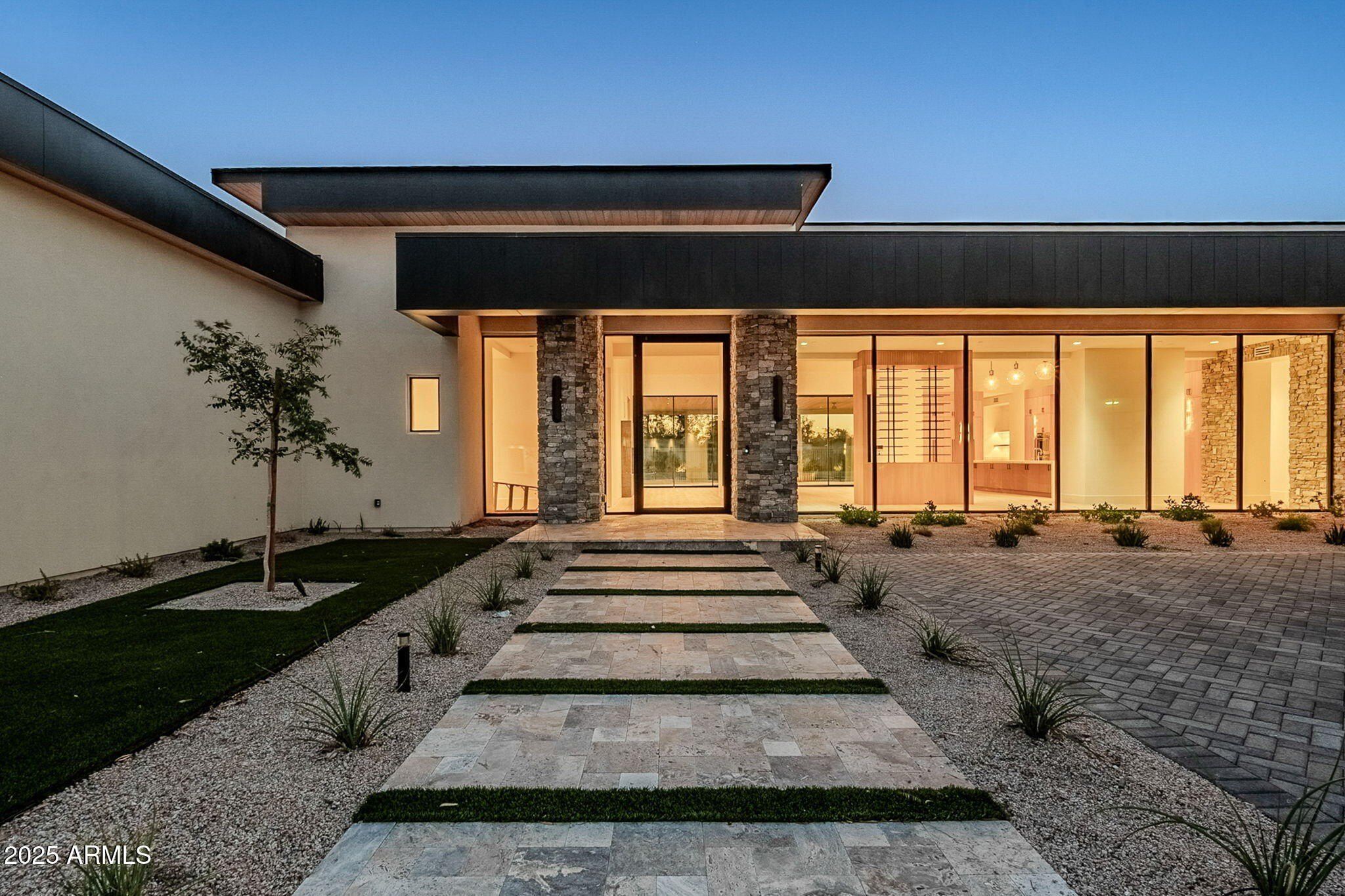 12232 N 65Th Place. Scottsdale, AZ 85254