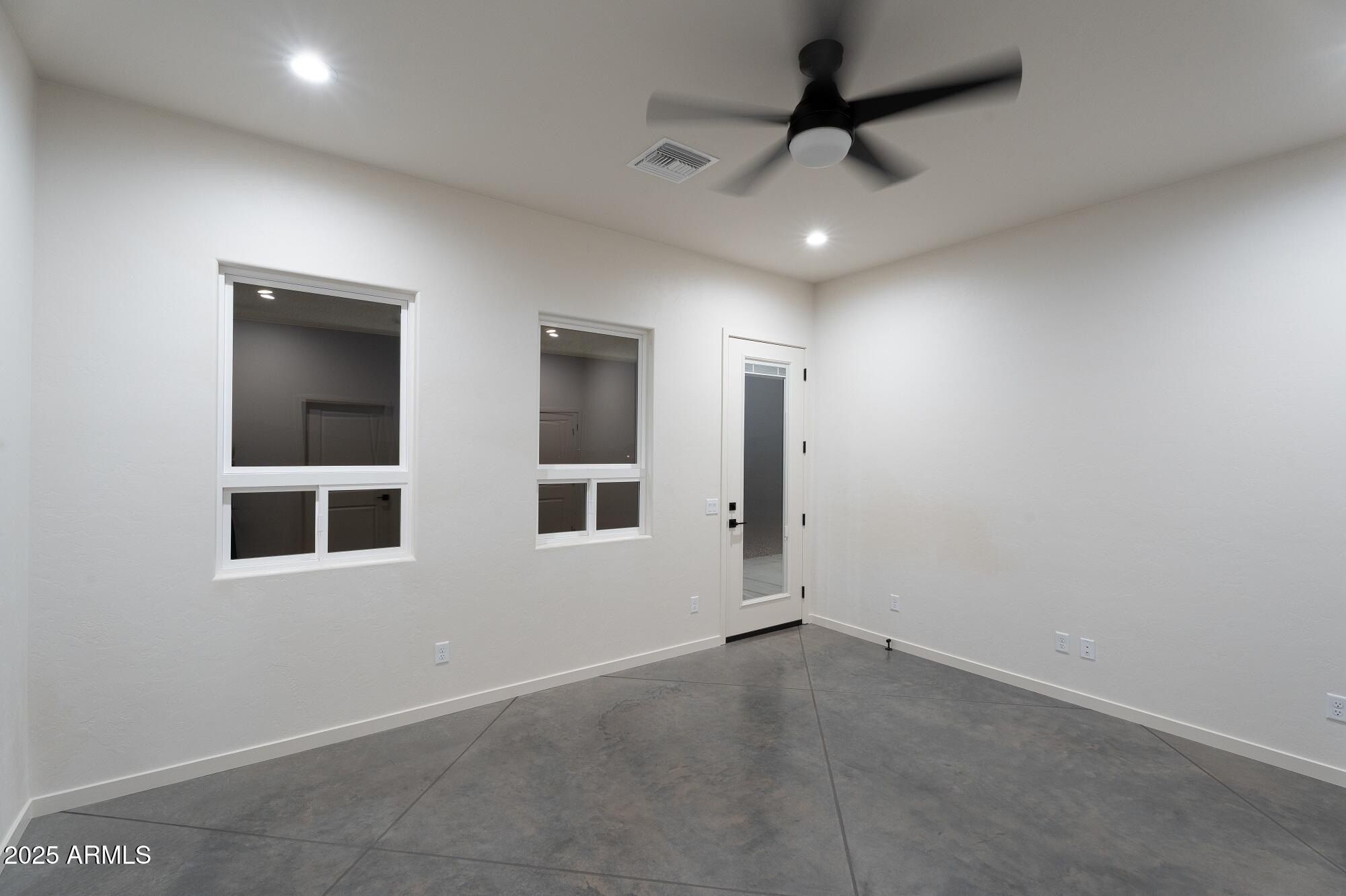 8287 S Elohyna Lane. Hereford, AZ 85615