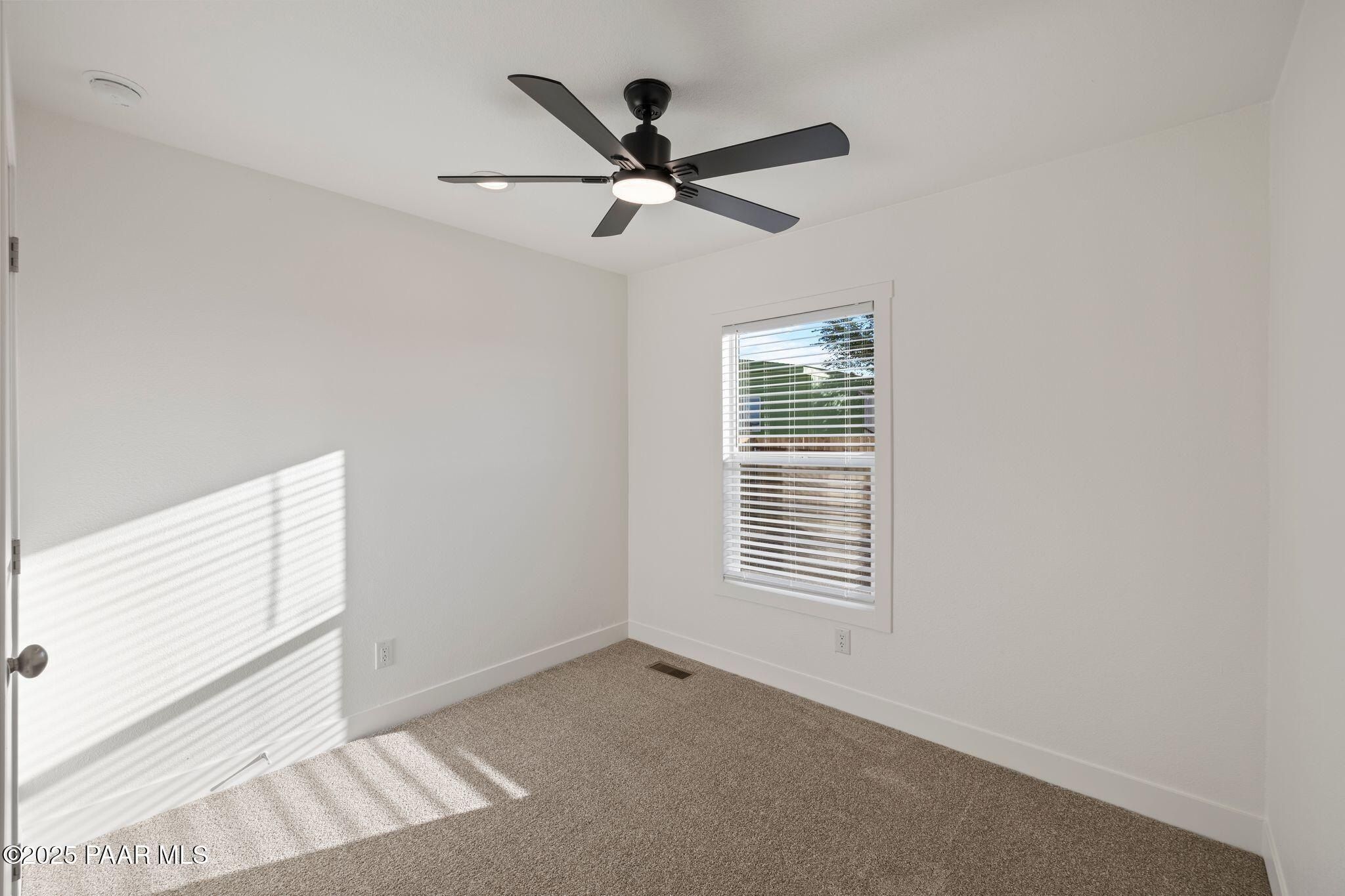 375 W Venice Way. Paulden, AZ 86334