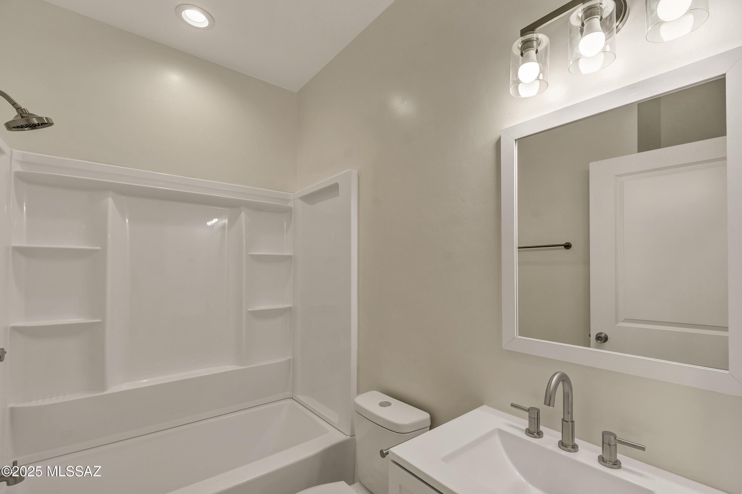 1379 Camino Faja. Rio Rico, AZ 85648