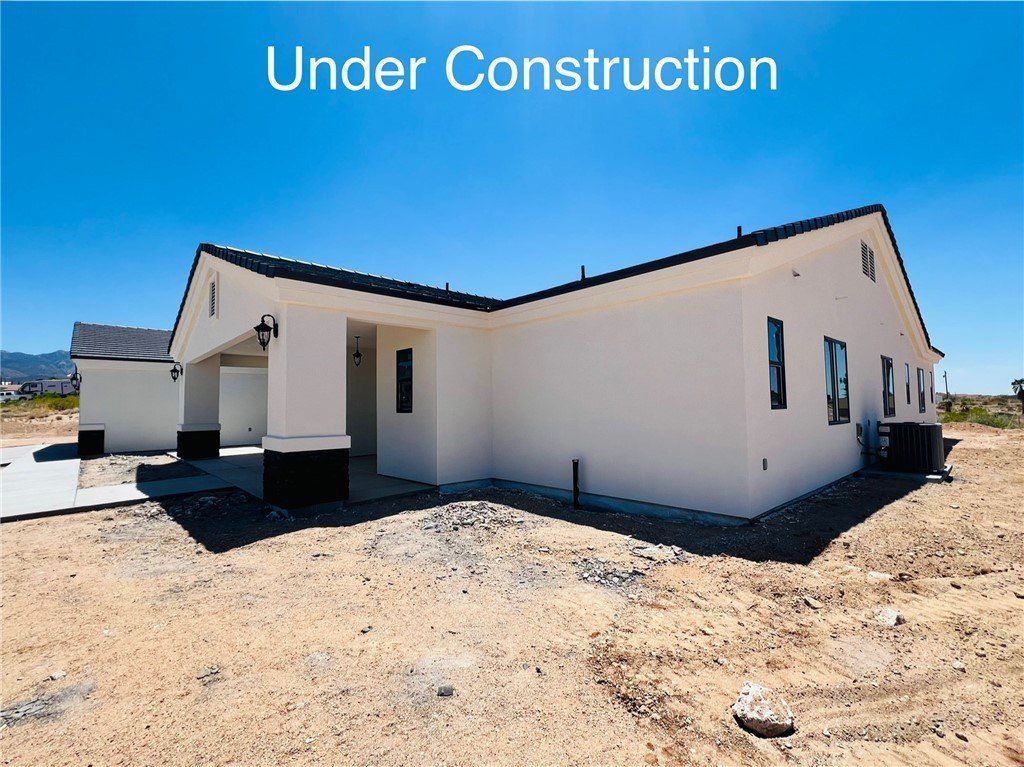 2393 Iroquois Drive. Kingman, AZ 86401