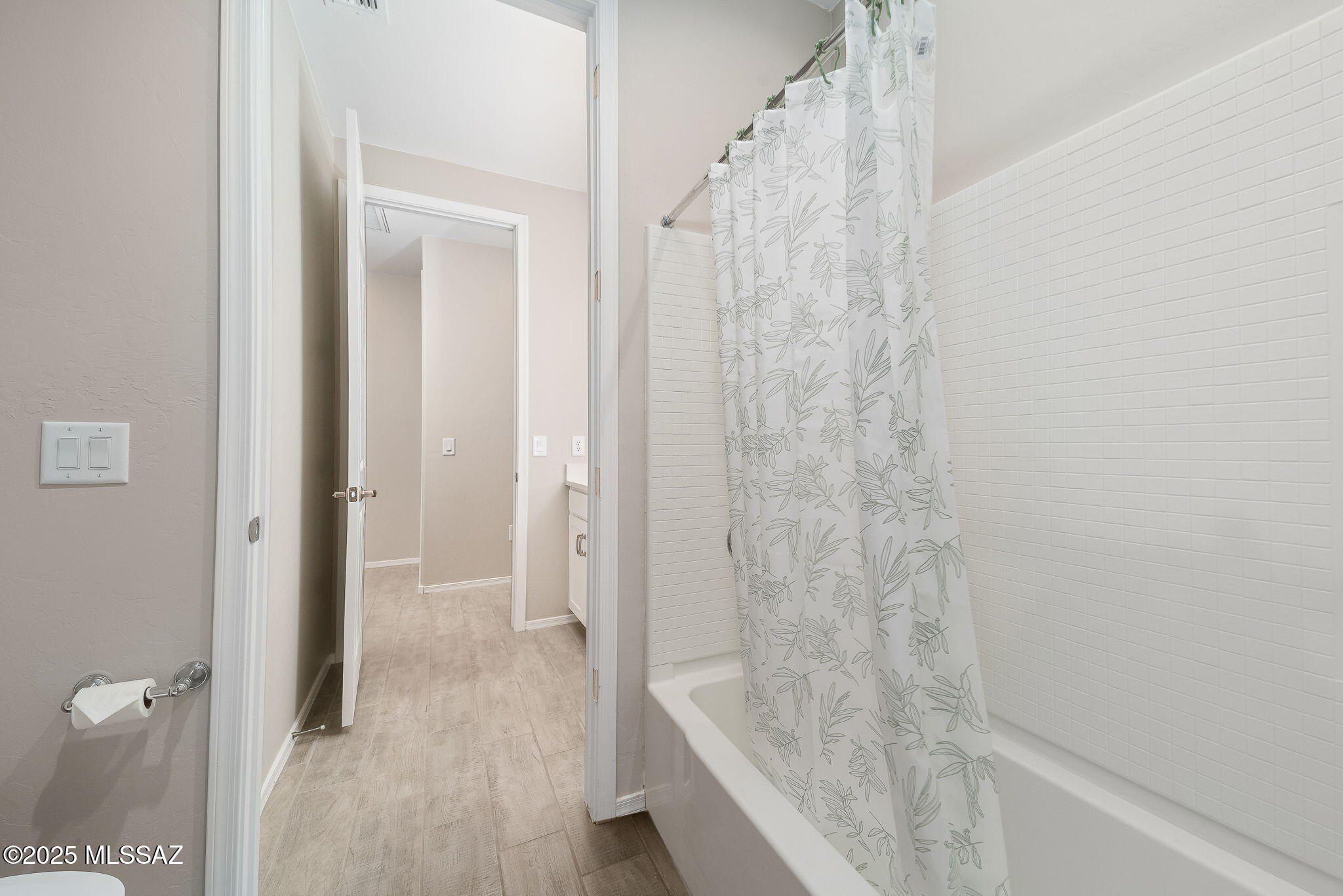 10190 S Rolling Water Drive. Vail, AZ 85641