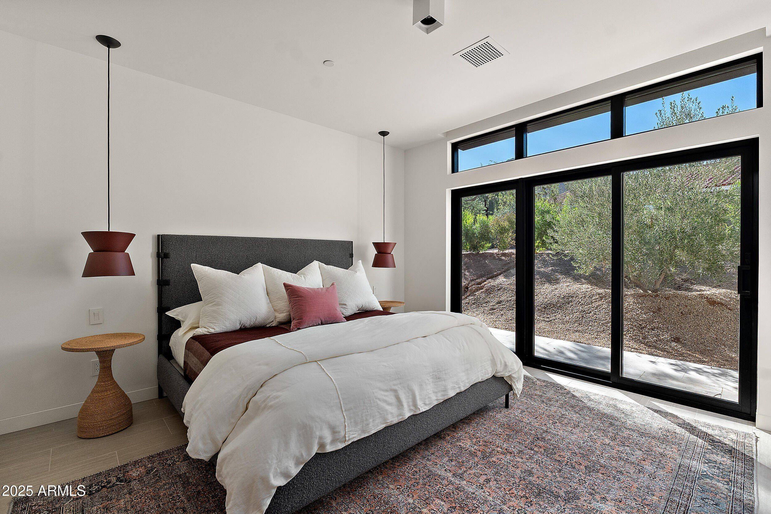 6135 N 51St Place. Paradise Valley, AZ 85253