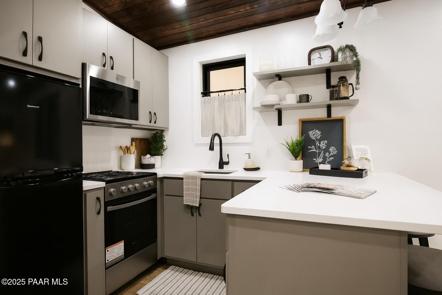 4911 E Diamond Drive. Prescott, AZ 86301