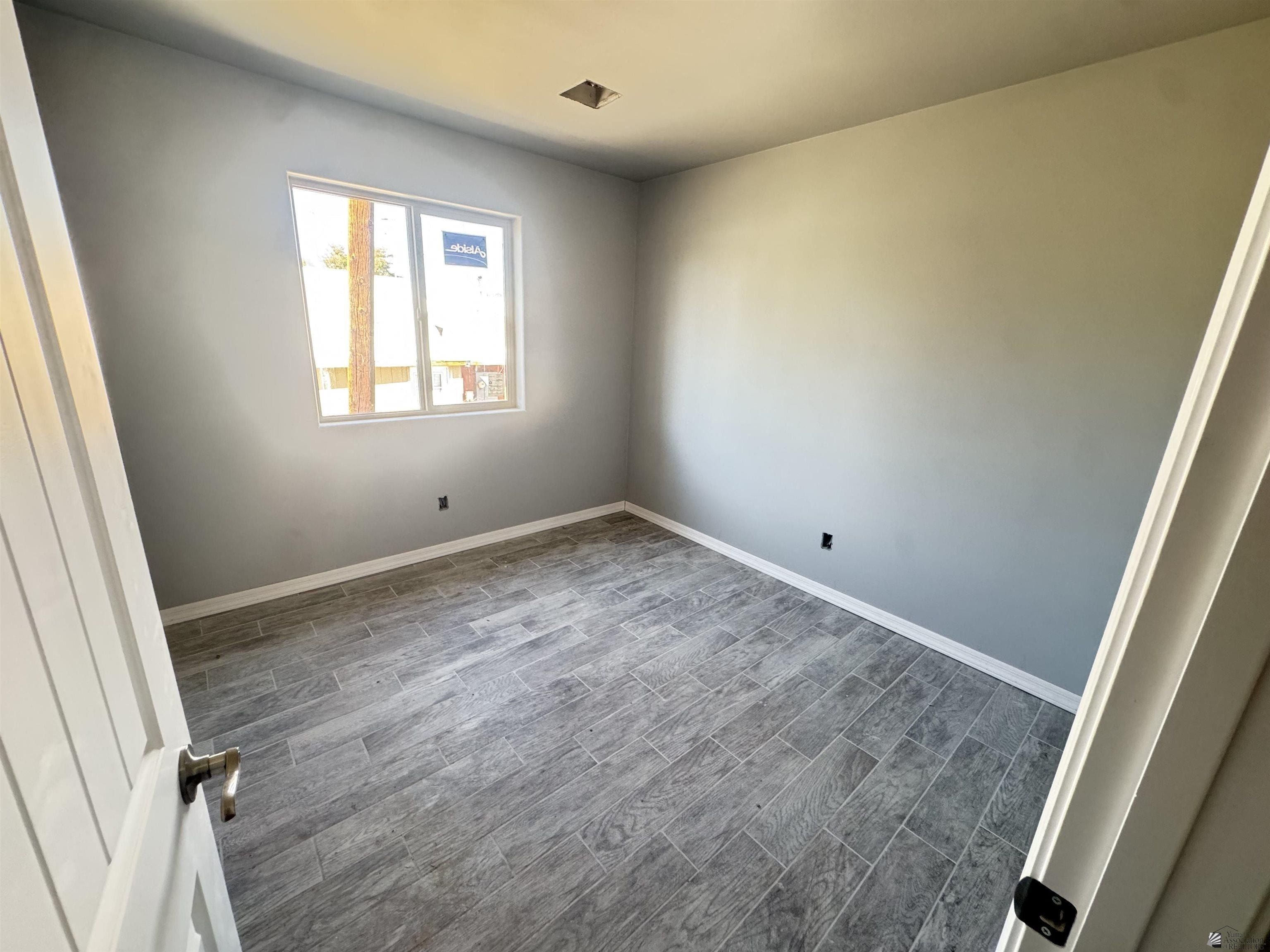 572 S 15 Ave. Yuma, AZ 85364