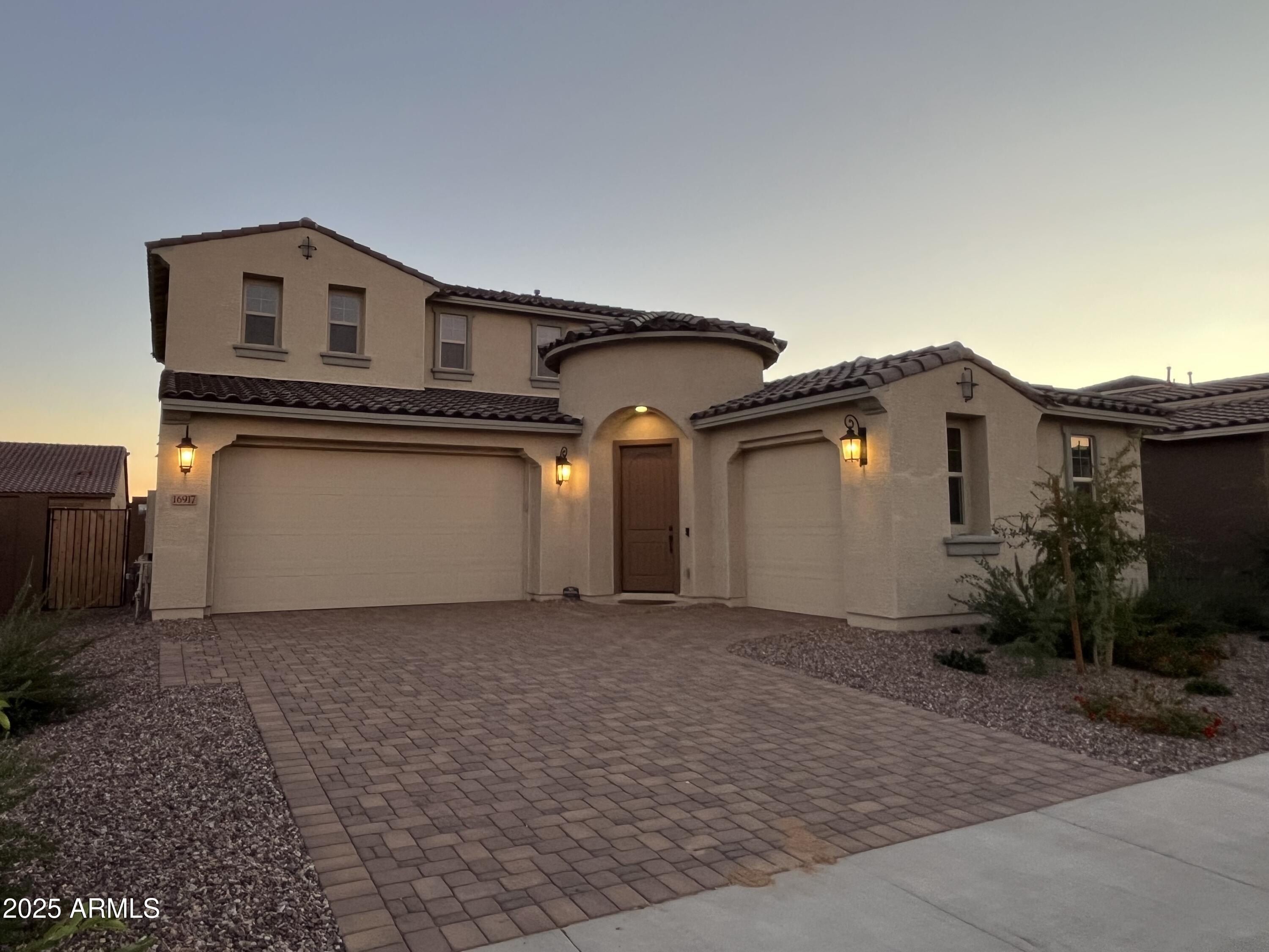 16917 W Jenan Road. Surprise, AZ 85388