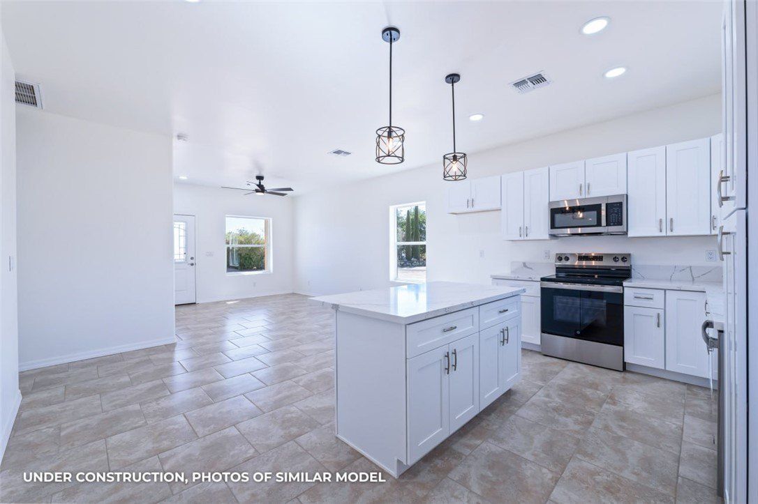 2100 E Thompson Avenue. Kingman, AZ 86409