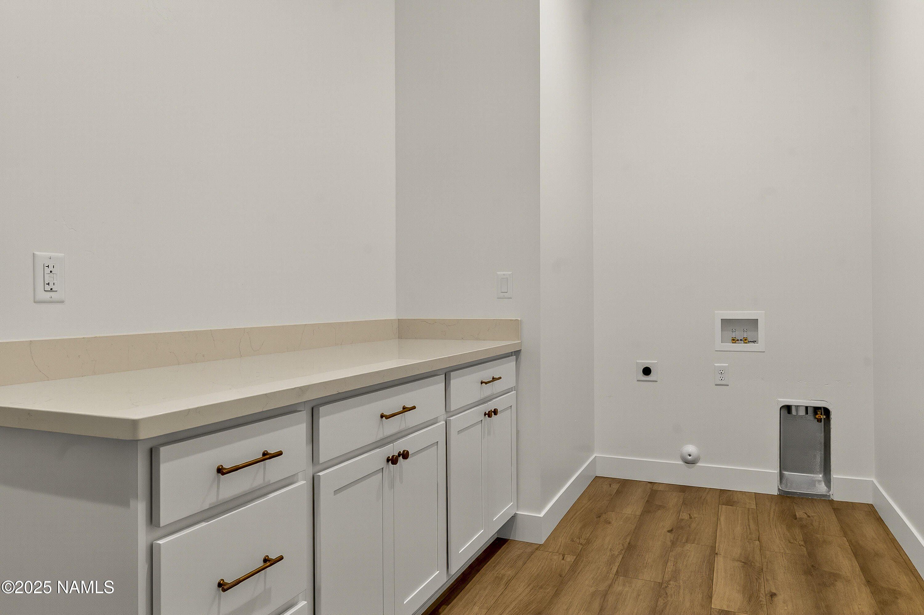 2421 W Brookhollow Drive. Williams, AZ 86046