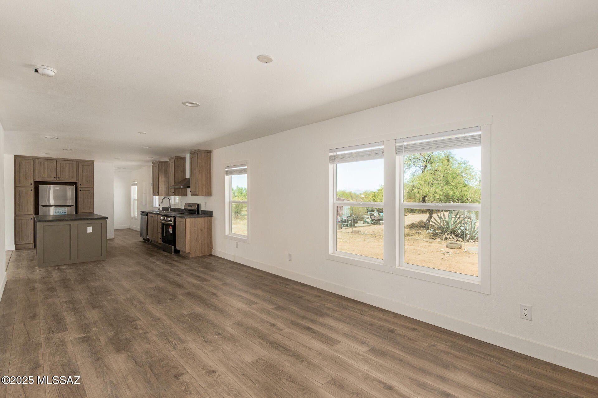 9415 S Vicki Drive. Tucson, AZ 85736