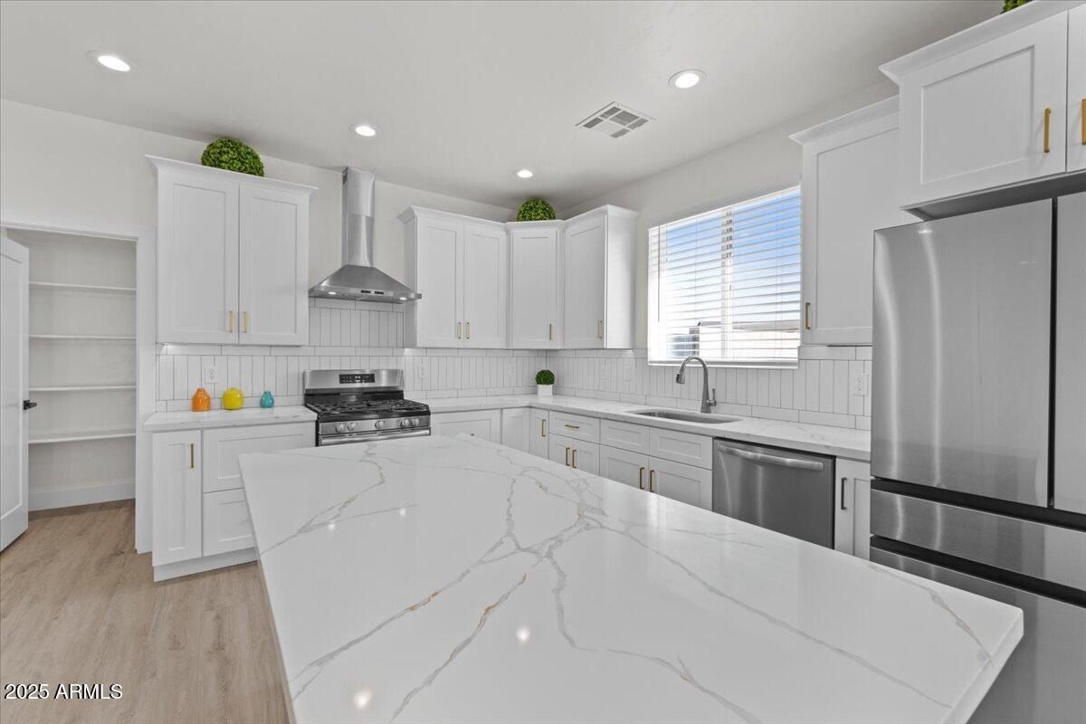 3961 W Highline Street. Thatcher, AZ 85552