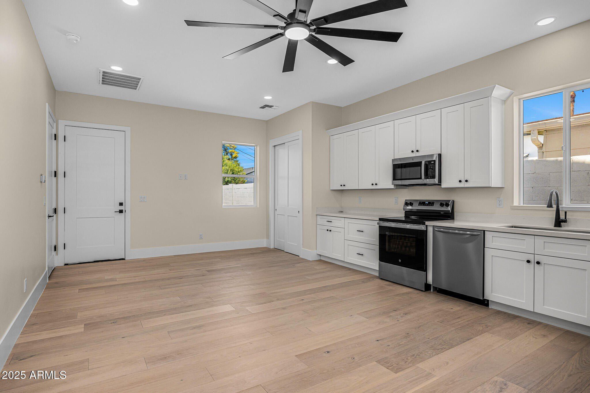 4307 E Avalon Drive. Phoenix, AZ 85018