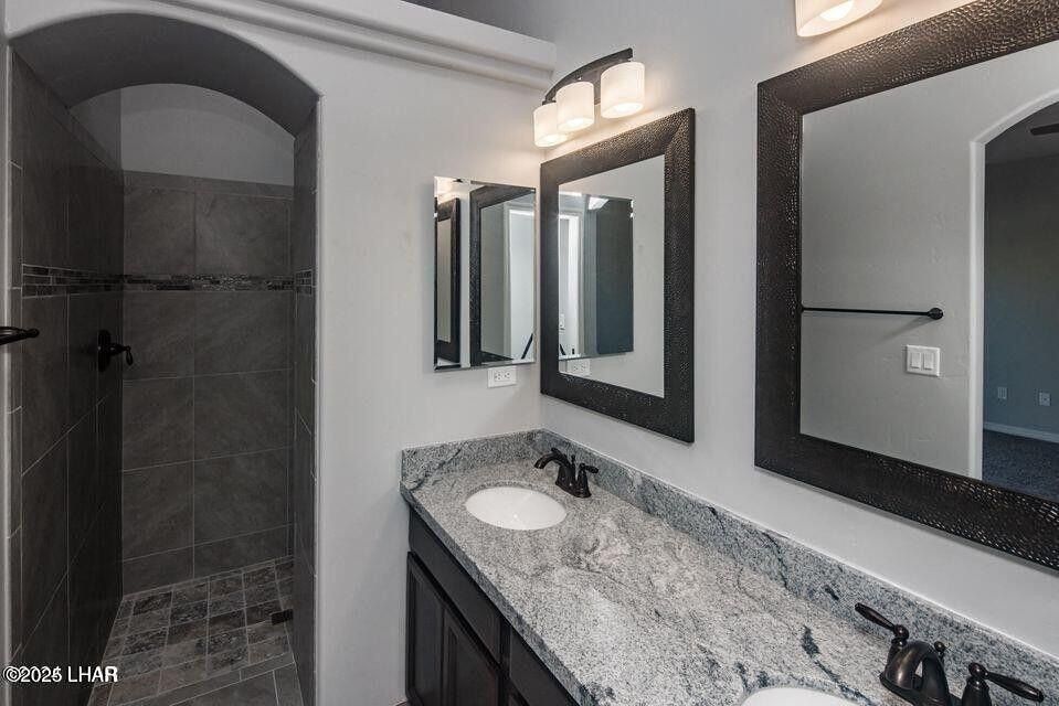 990 Hacienda Cir. Lake Havasu City, AZ 86403