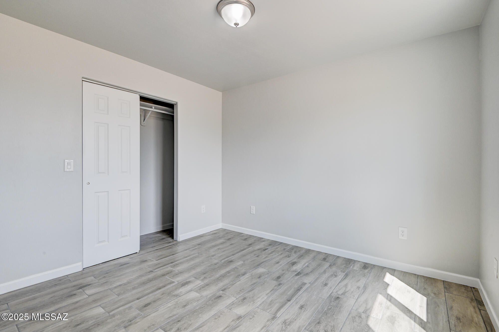 179 S Montgomery Avenue. Corona de Tucson, AZ 85641