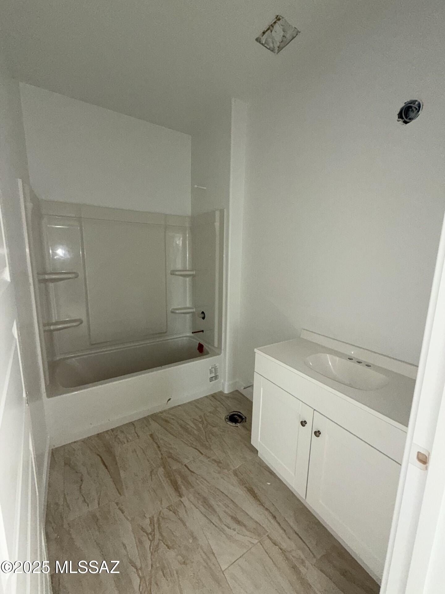 1842 Via Nevada. Rio Rico, AZ 85648