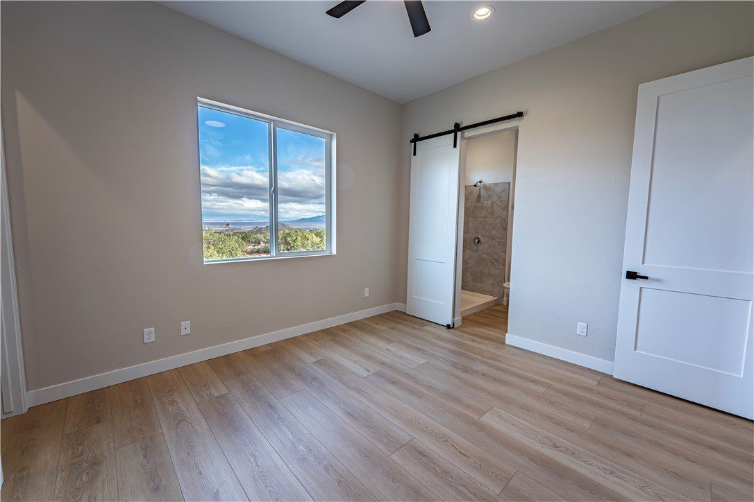 1025 N Juniper Hills Court. Kingman, AZ 86409