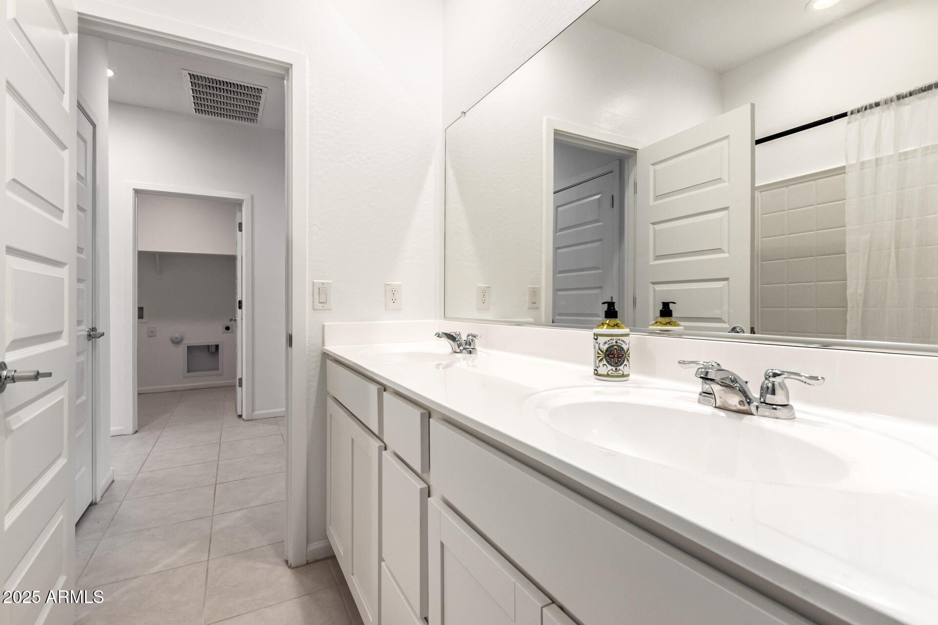 12524 W Trumbull Road. Avondale, AZ 85323