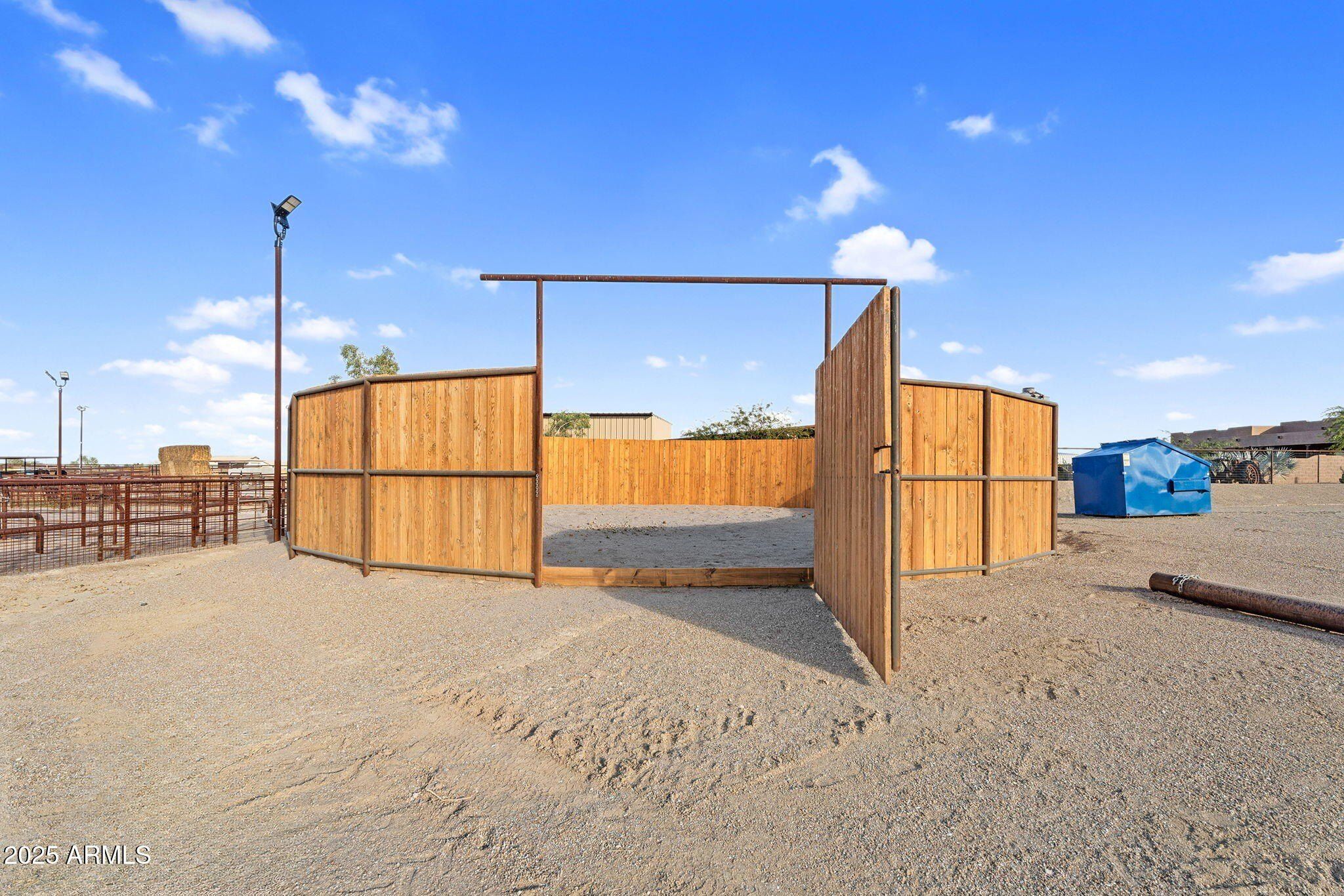 2304 W Silverdale Road. Queen Creek, AZ 85144