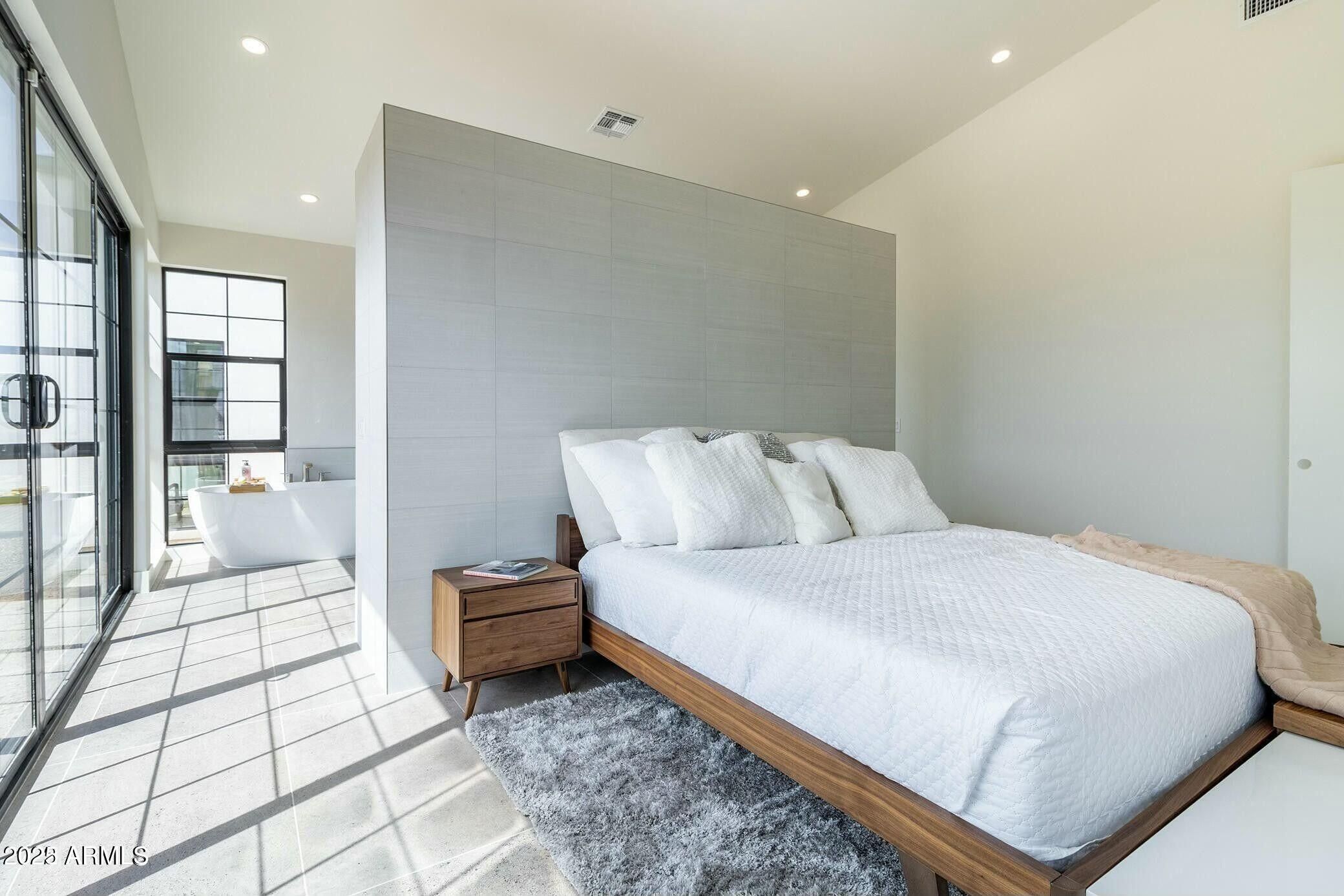 8510 S 9Th Drive Unit 20. Phoenix, AZ 85041