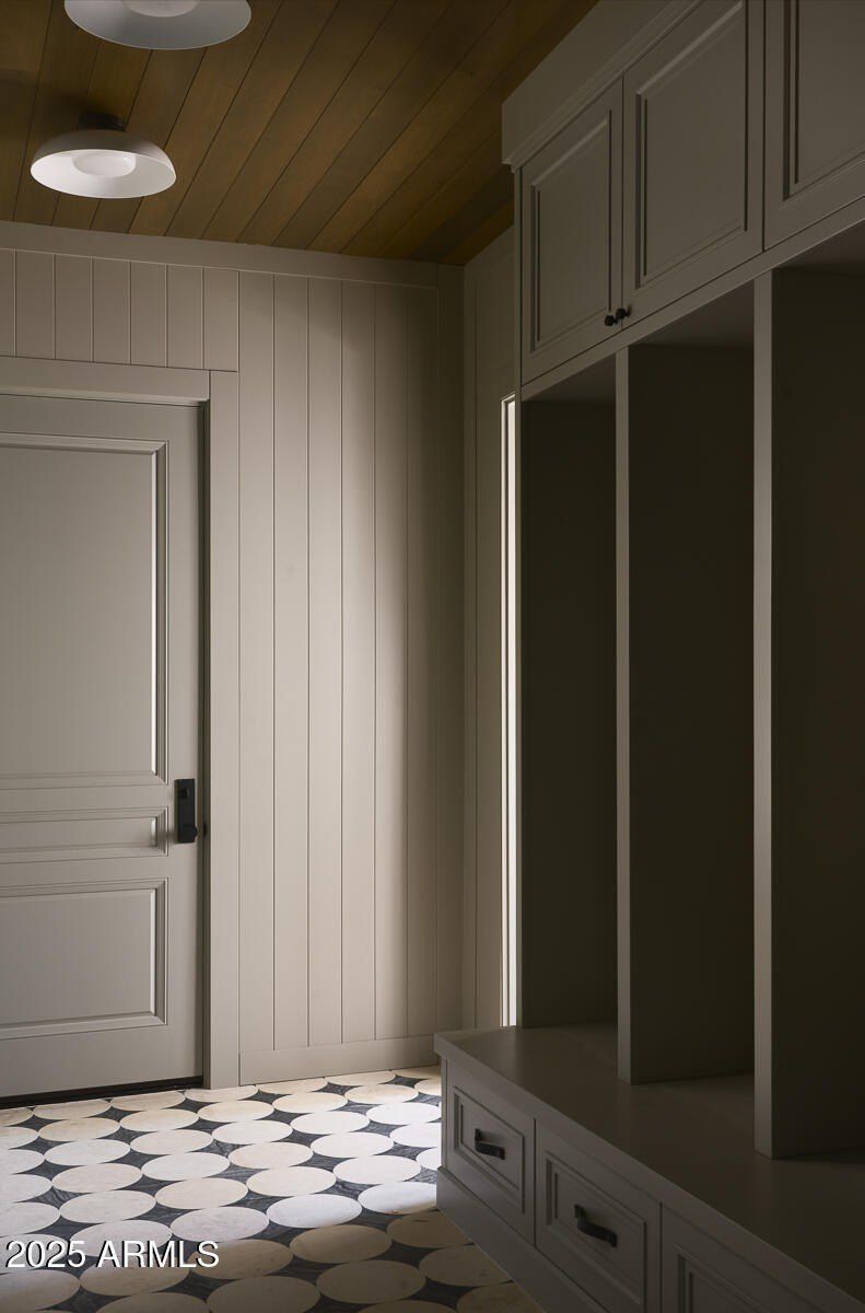 5524 N Homestead Lane. Paradise Valley, AZ 85253