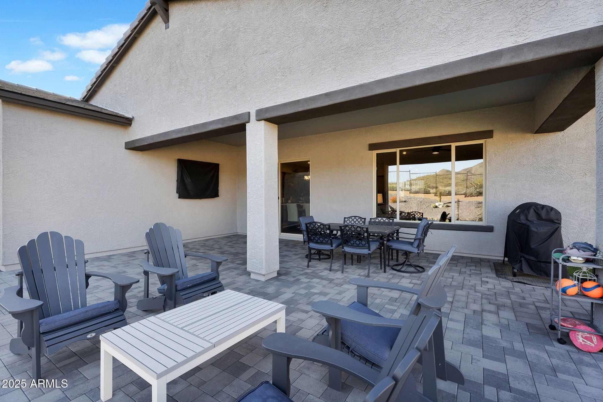 43423 N National Court. New River, AZ 85087