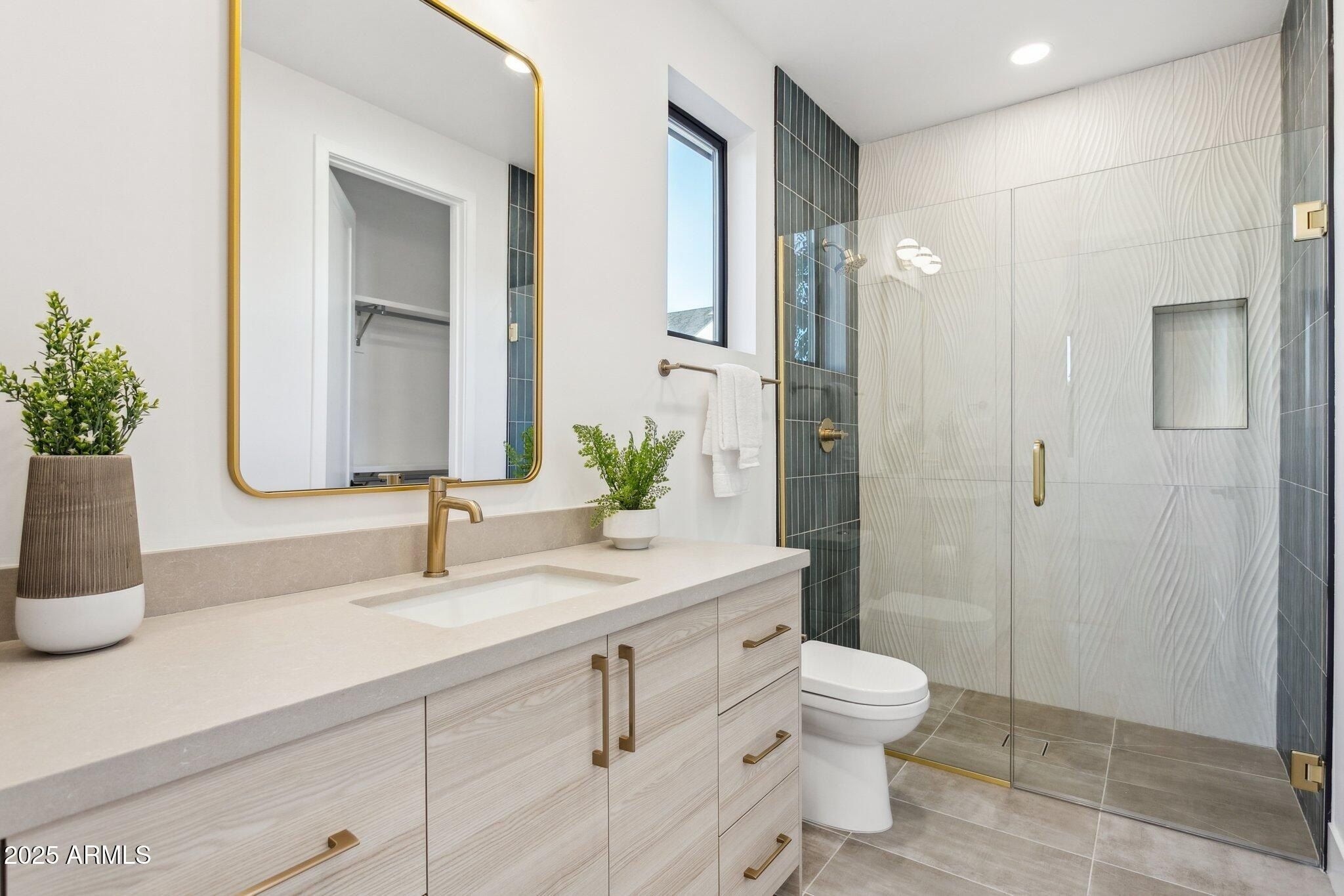 6313 N 10Th Drive. Phoenix, AZ 85013