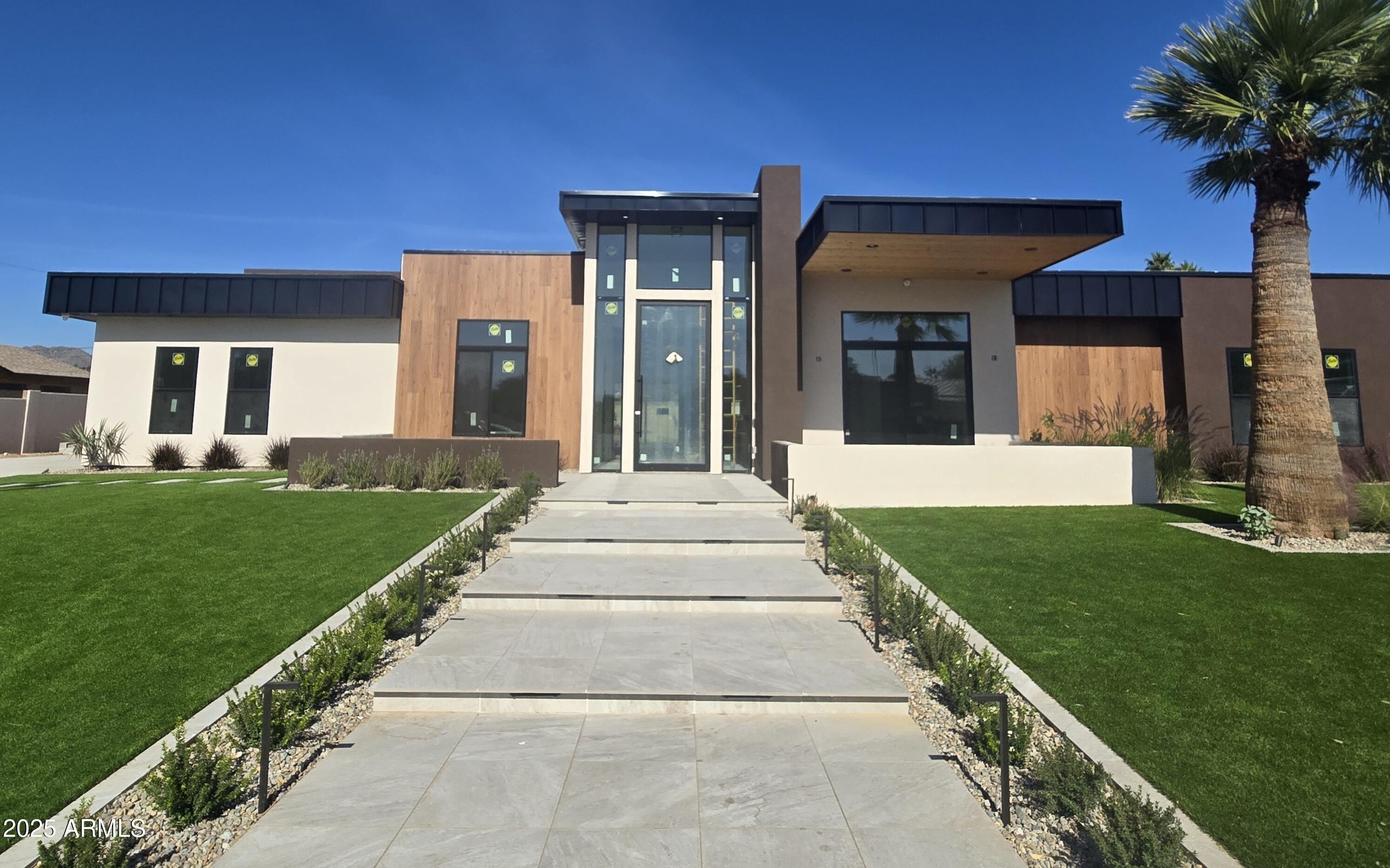 4332 E Vermont Avenue. Phoenix, AZ 85018