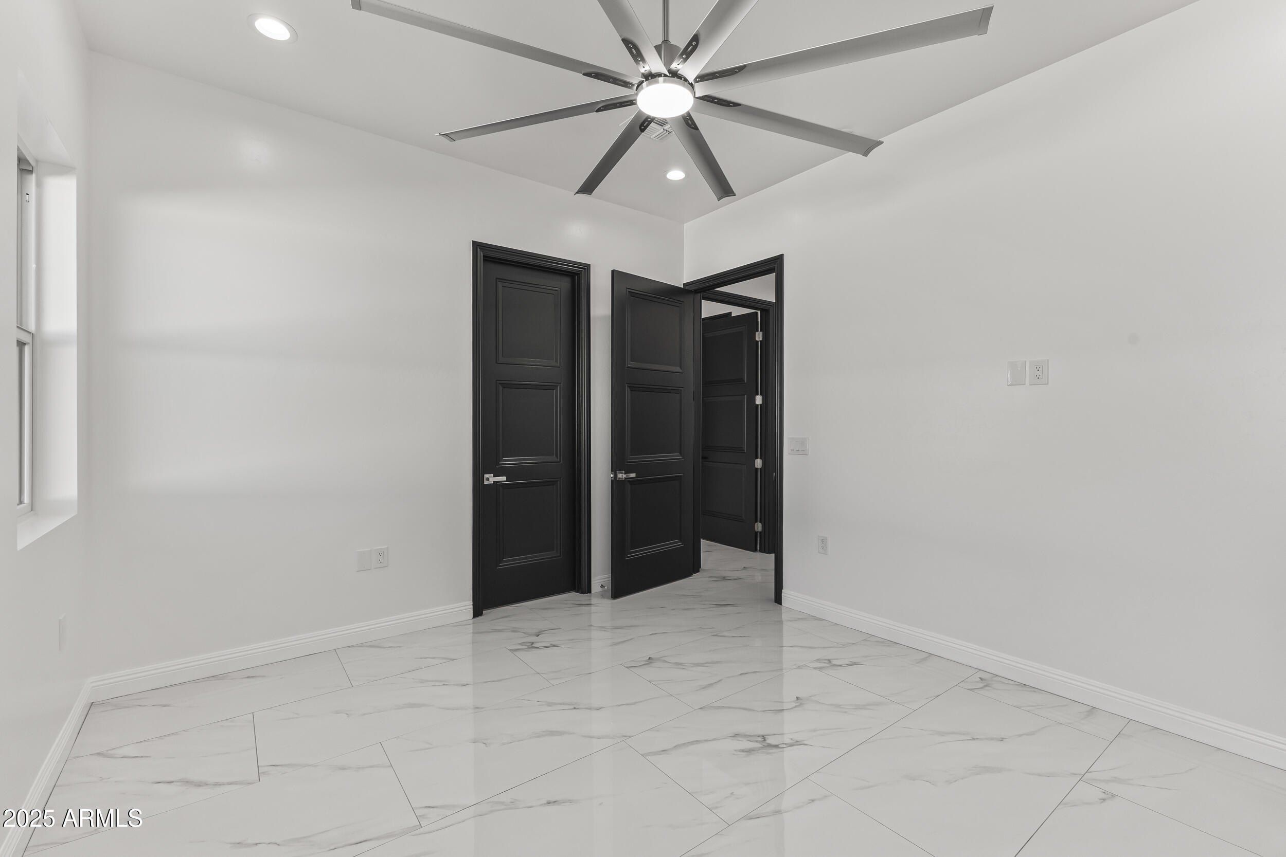 25816 N 155Th Avenue. Surprise, AZ 85387