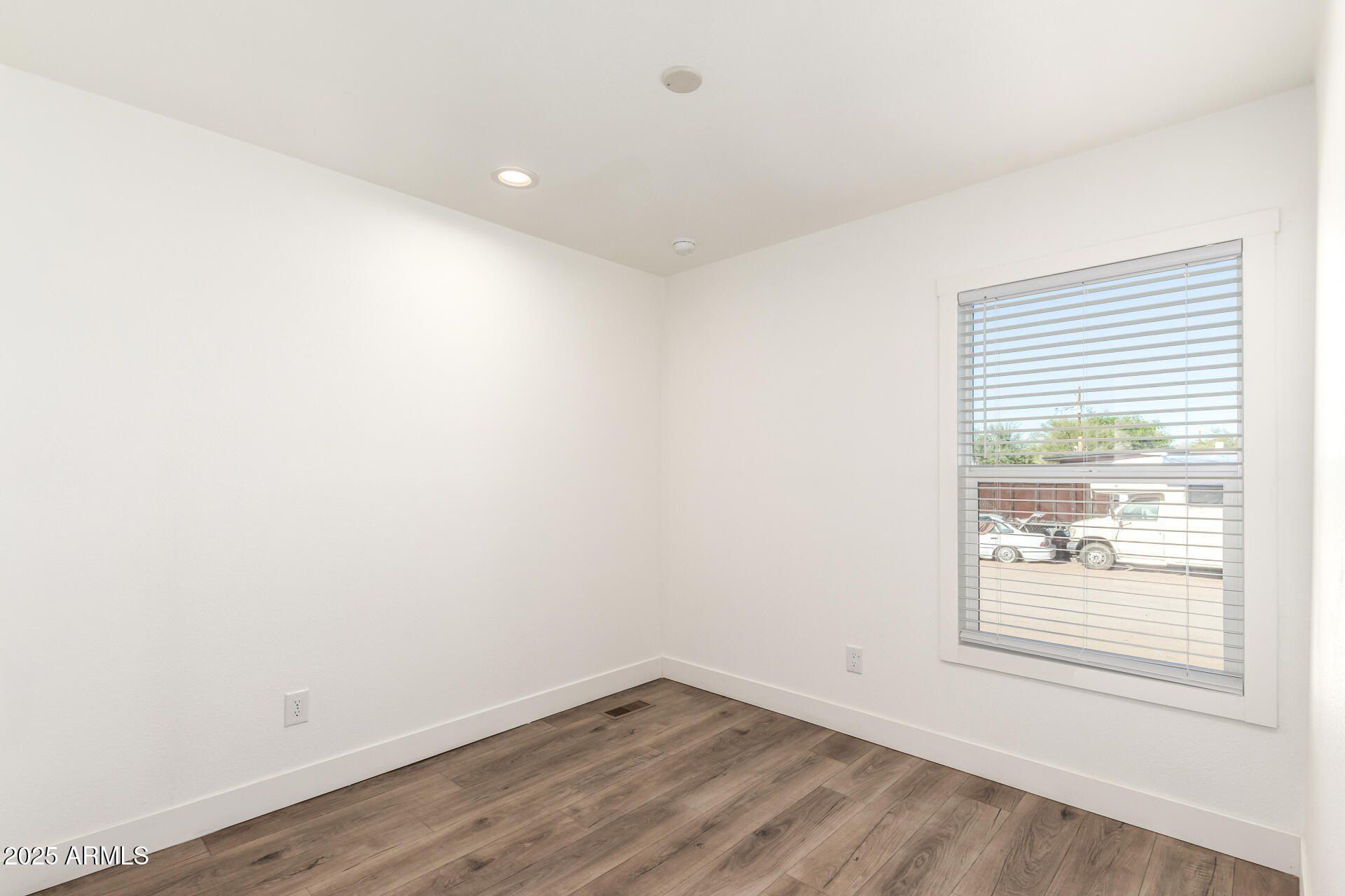 128 S 96Th Street. Mesa, AZ 85208