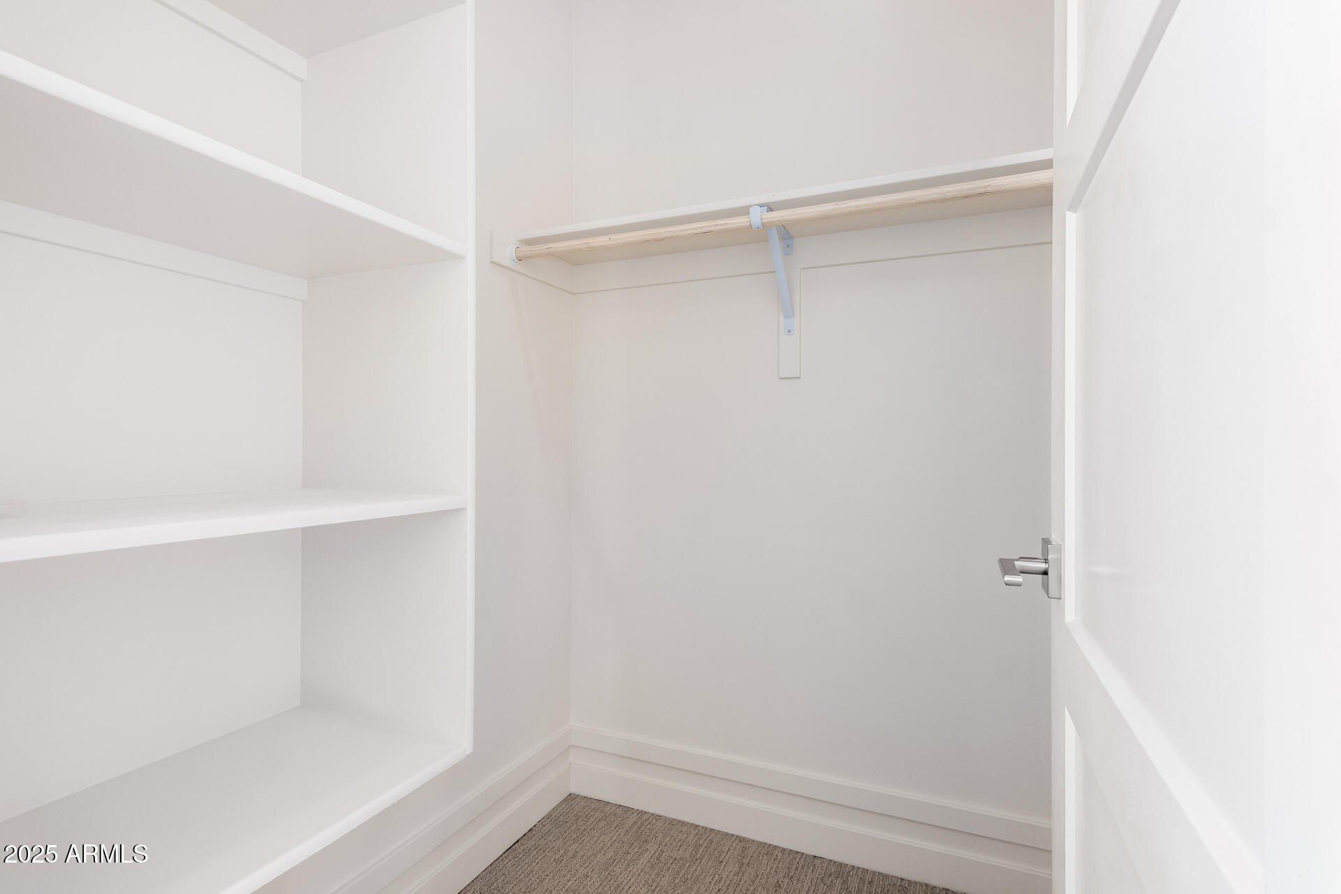 2605 W Ute Court. New River, AZ 85087