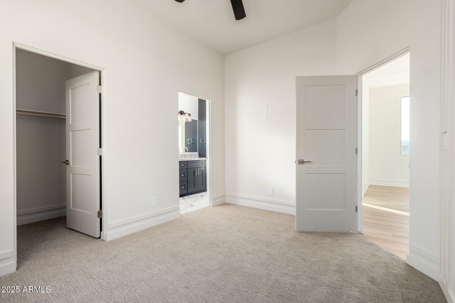 2605 W Ute Court. New River, AZ 85087