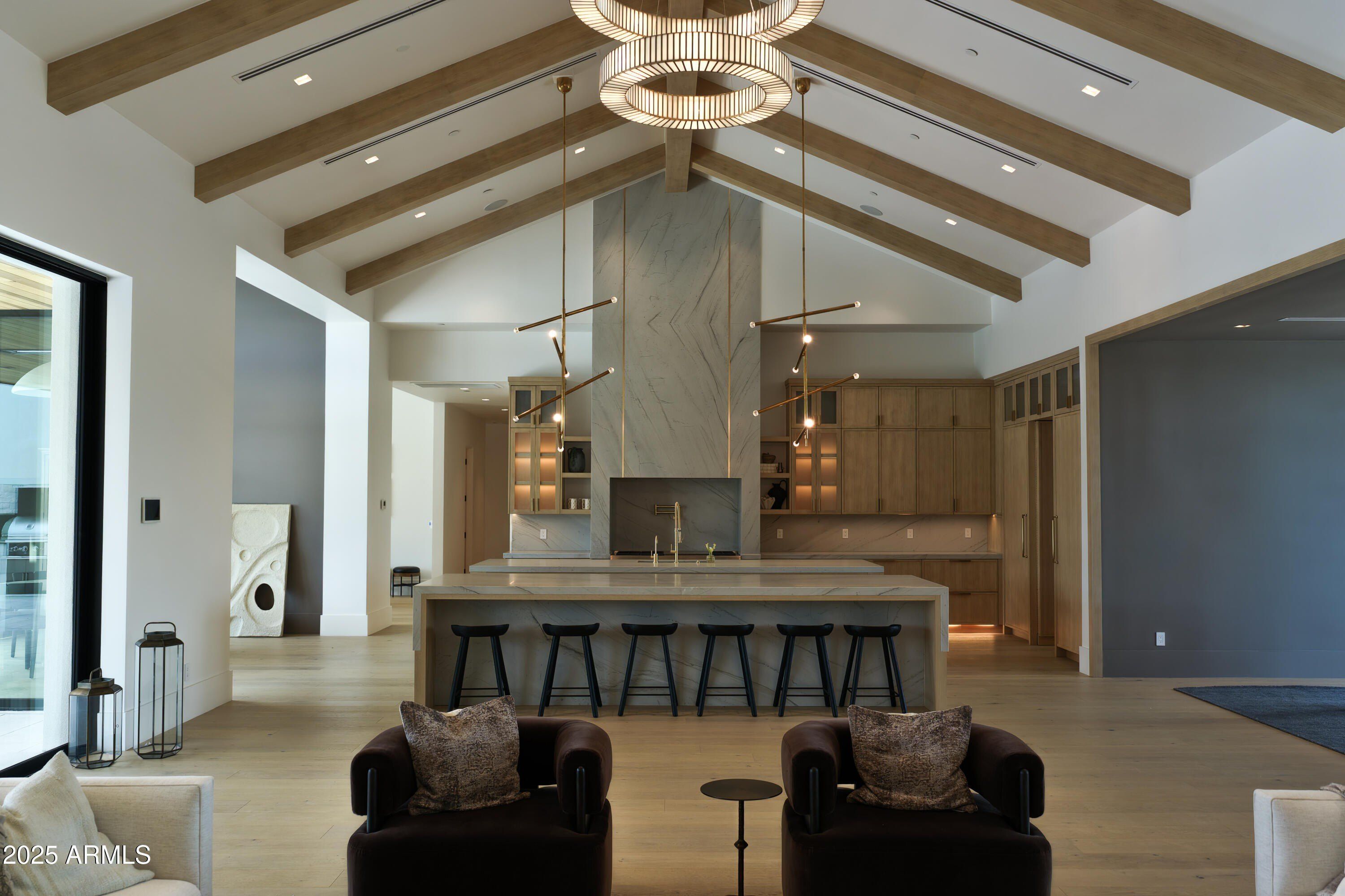 5636 E Caballo Drive. Paradise Valley, AZ 85253