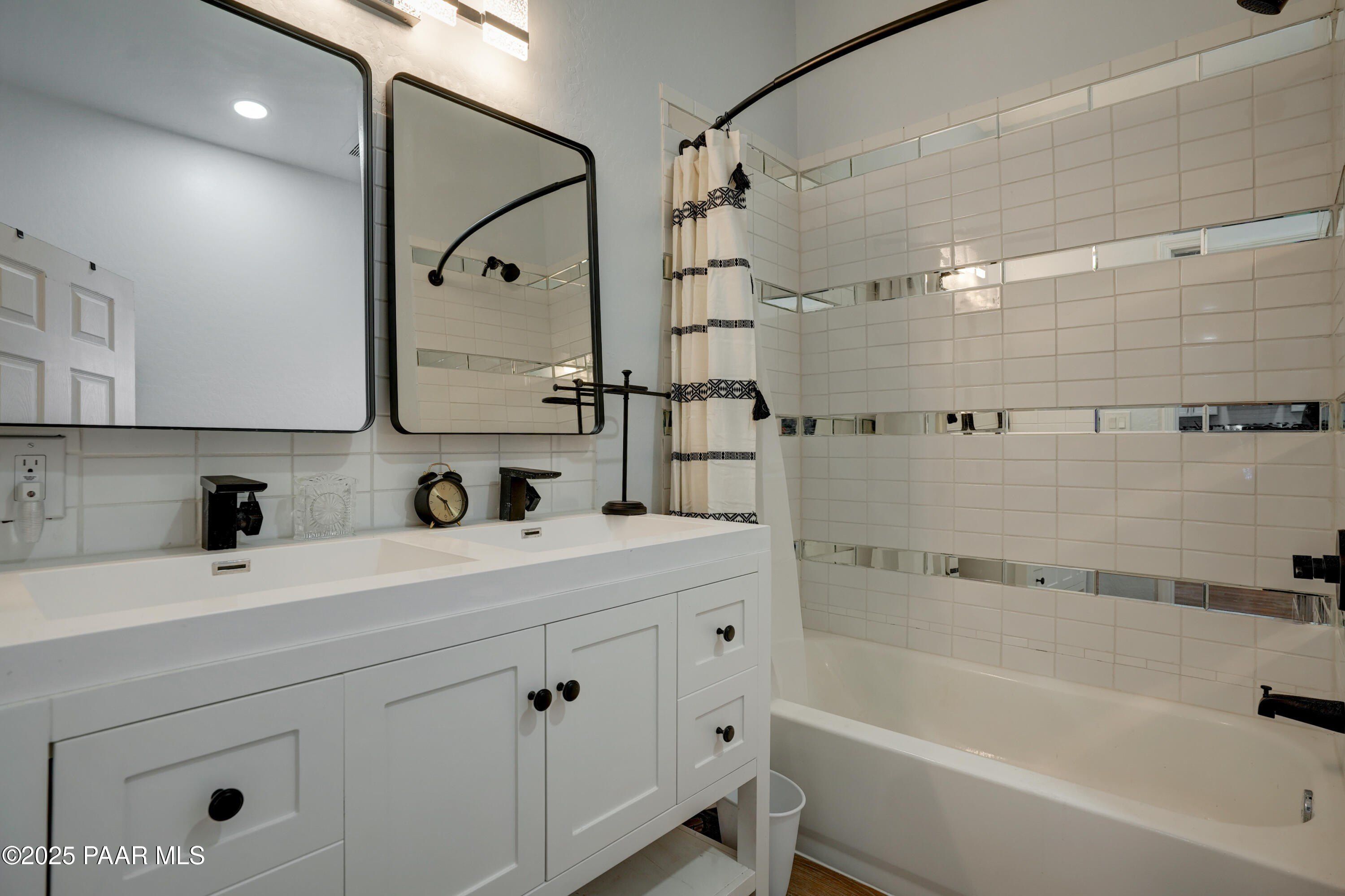 4901 N Treasure Circle. Prescott Valley, AZ 86314