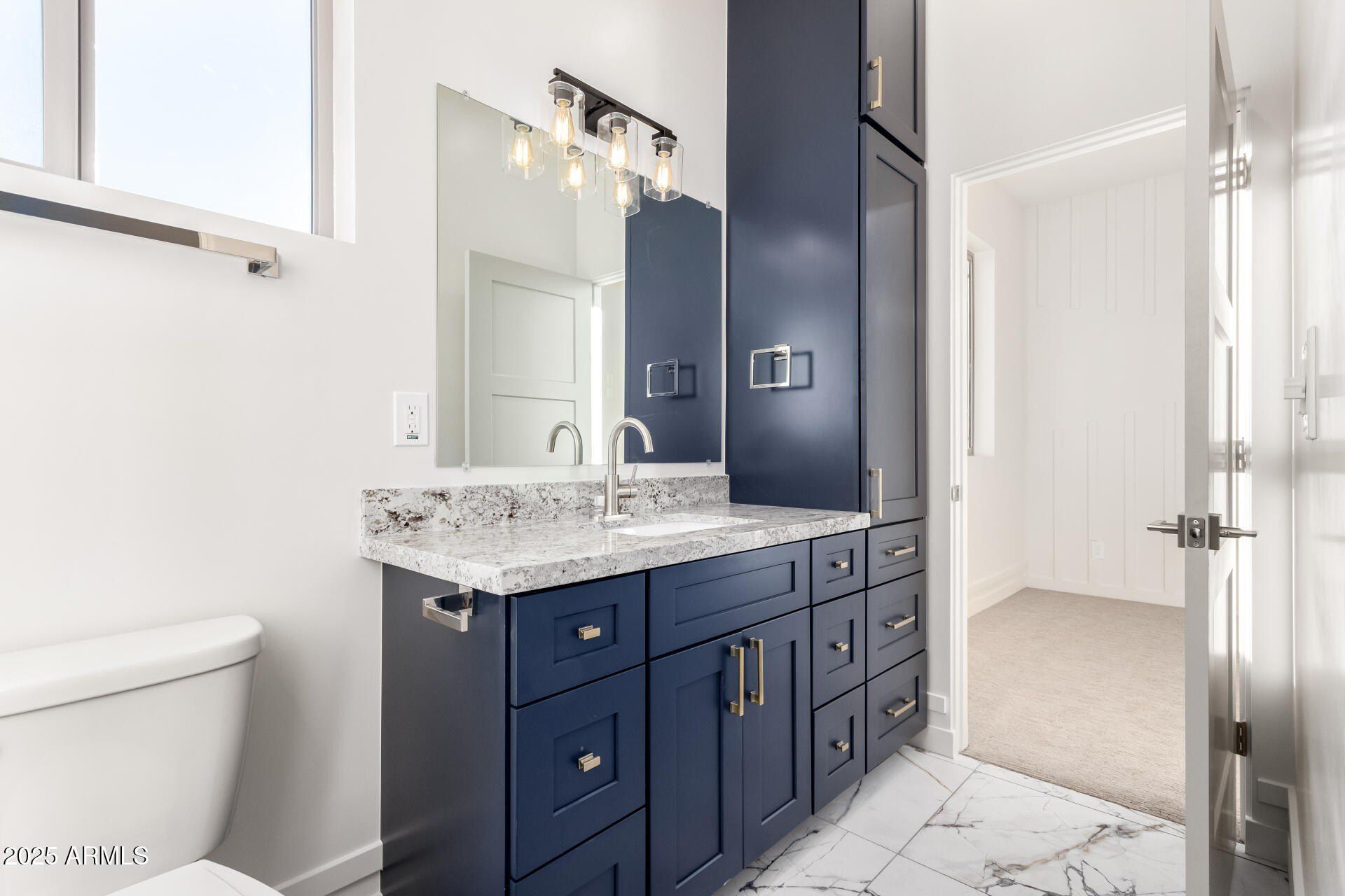 2605 W Ute Court. New River, AZ 85087