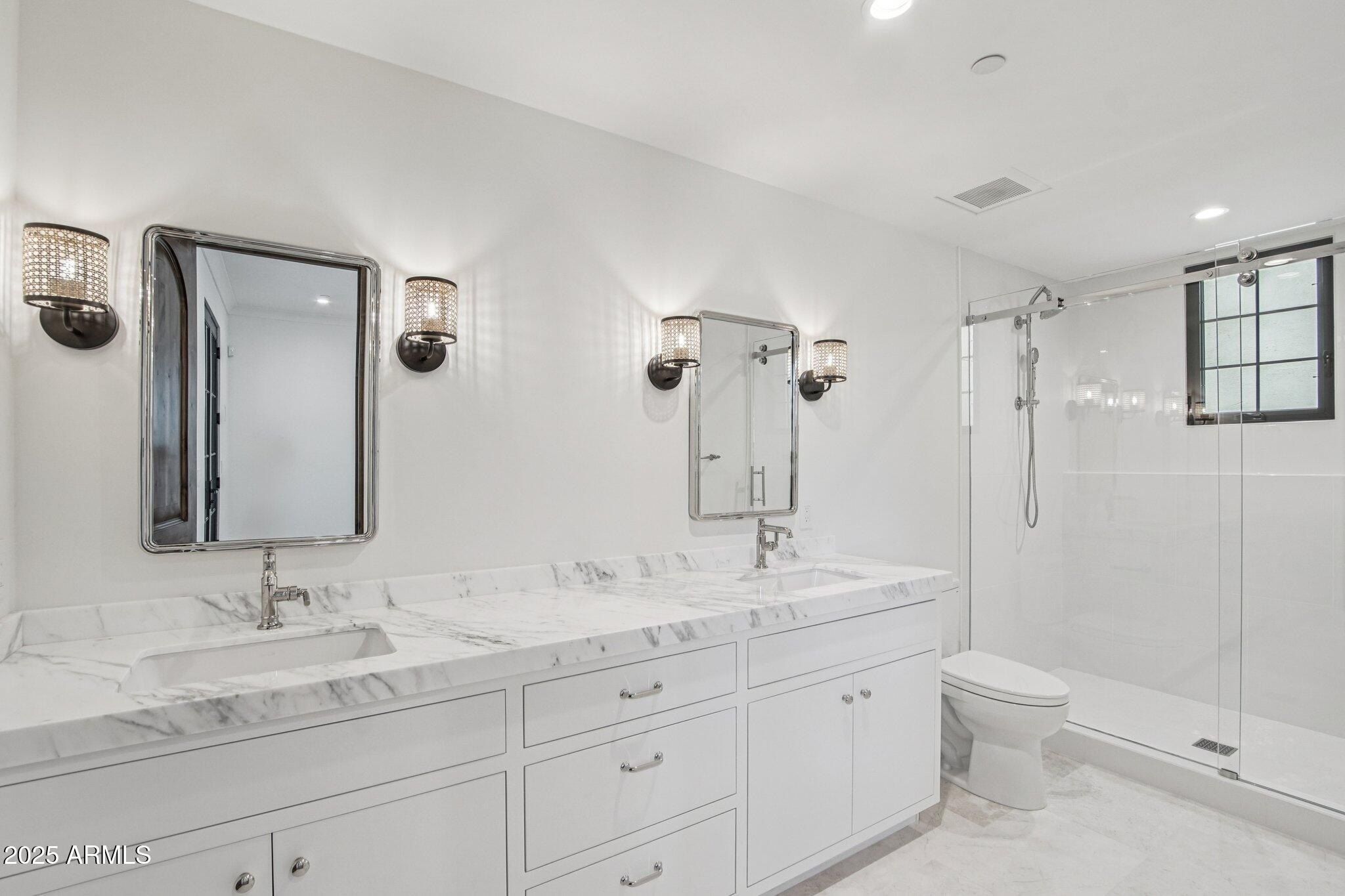 5830 N Echo Canyon Lane. Phoenix, AZ 85018