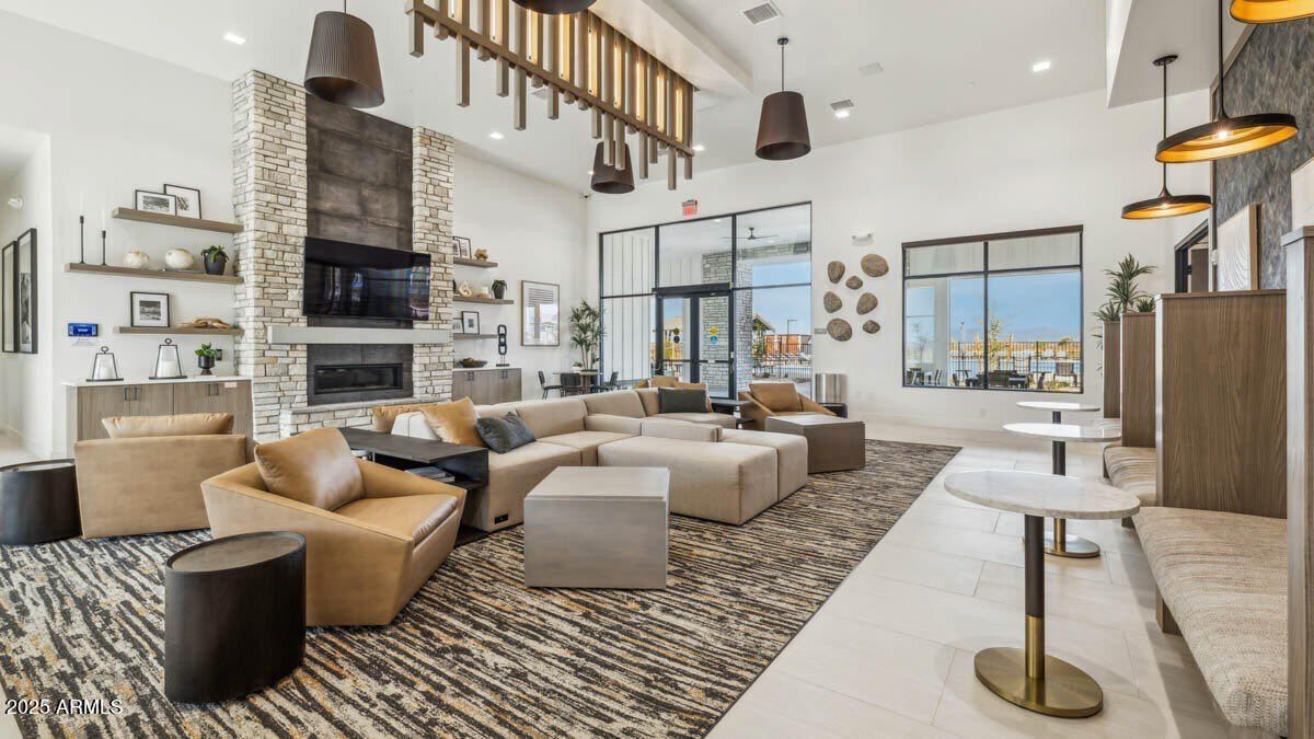 2102 W Sable Avenue. Apache Junction, AZ 85120