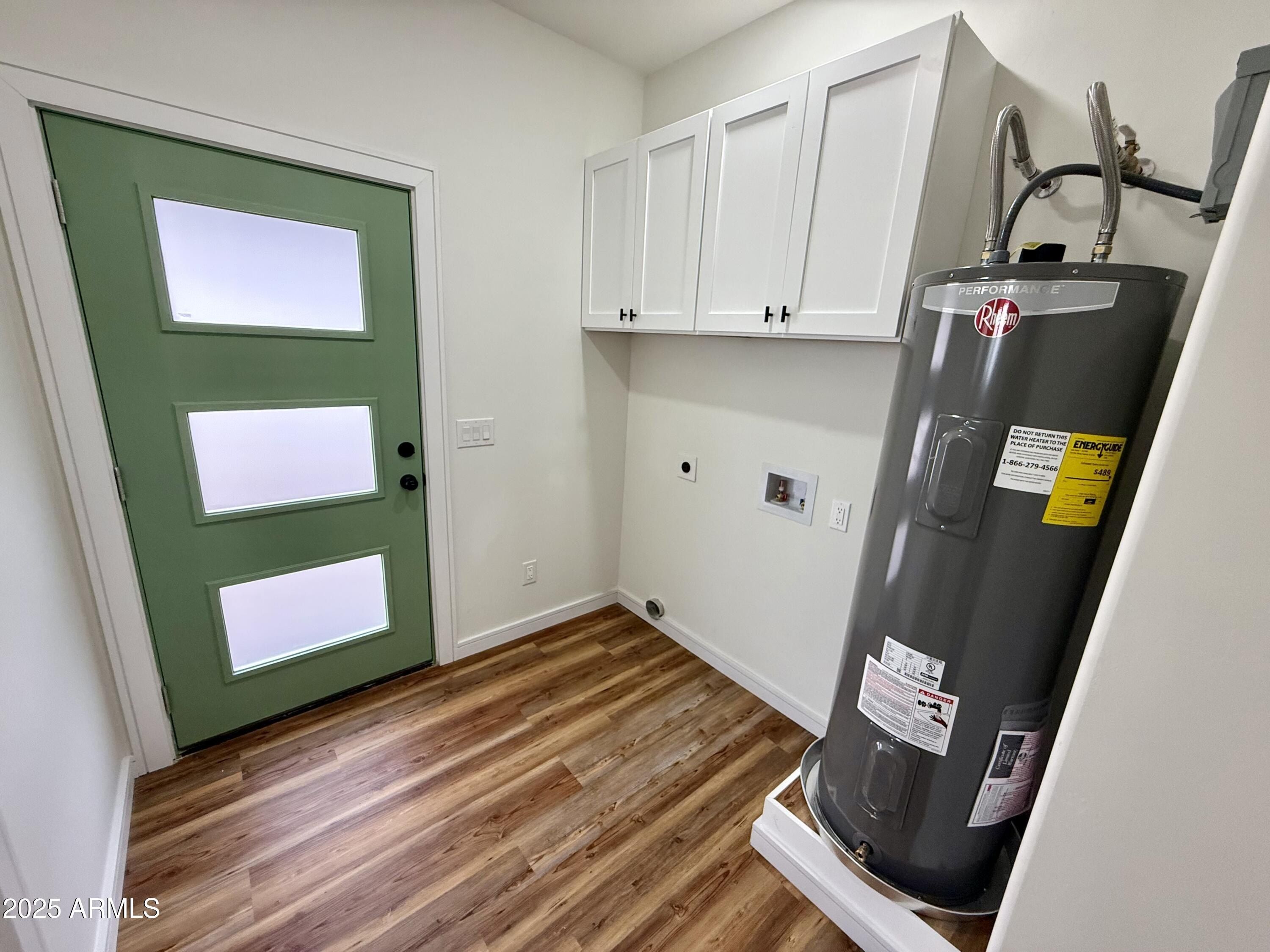 1383 N Saddleback Circle. Tombstone, AZ 85638