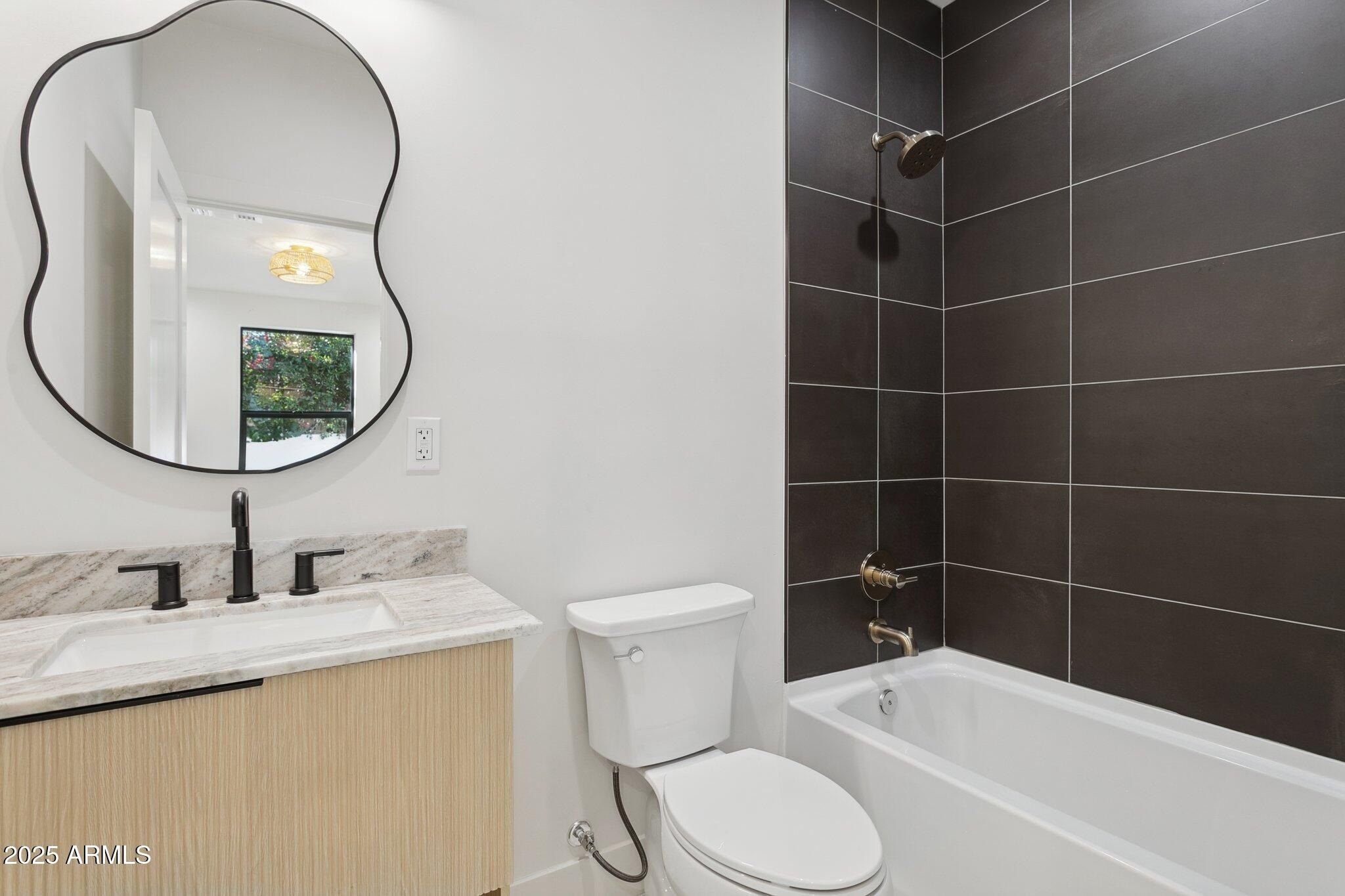 4512 N 38Th Street. Phoenix, AZ 85018