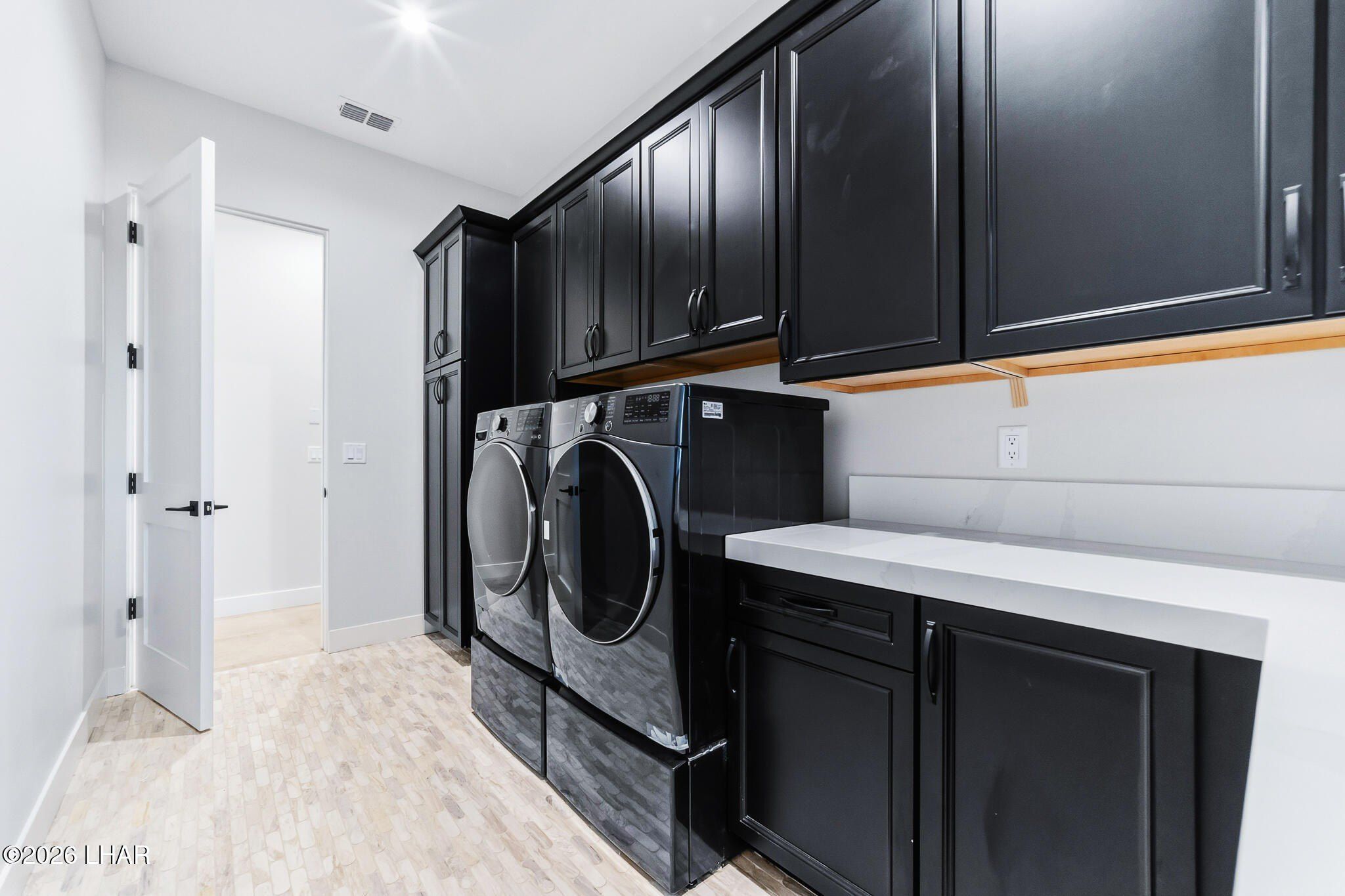 6730 Calle De La Luna. Lake Havasu City, AZ 86406