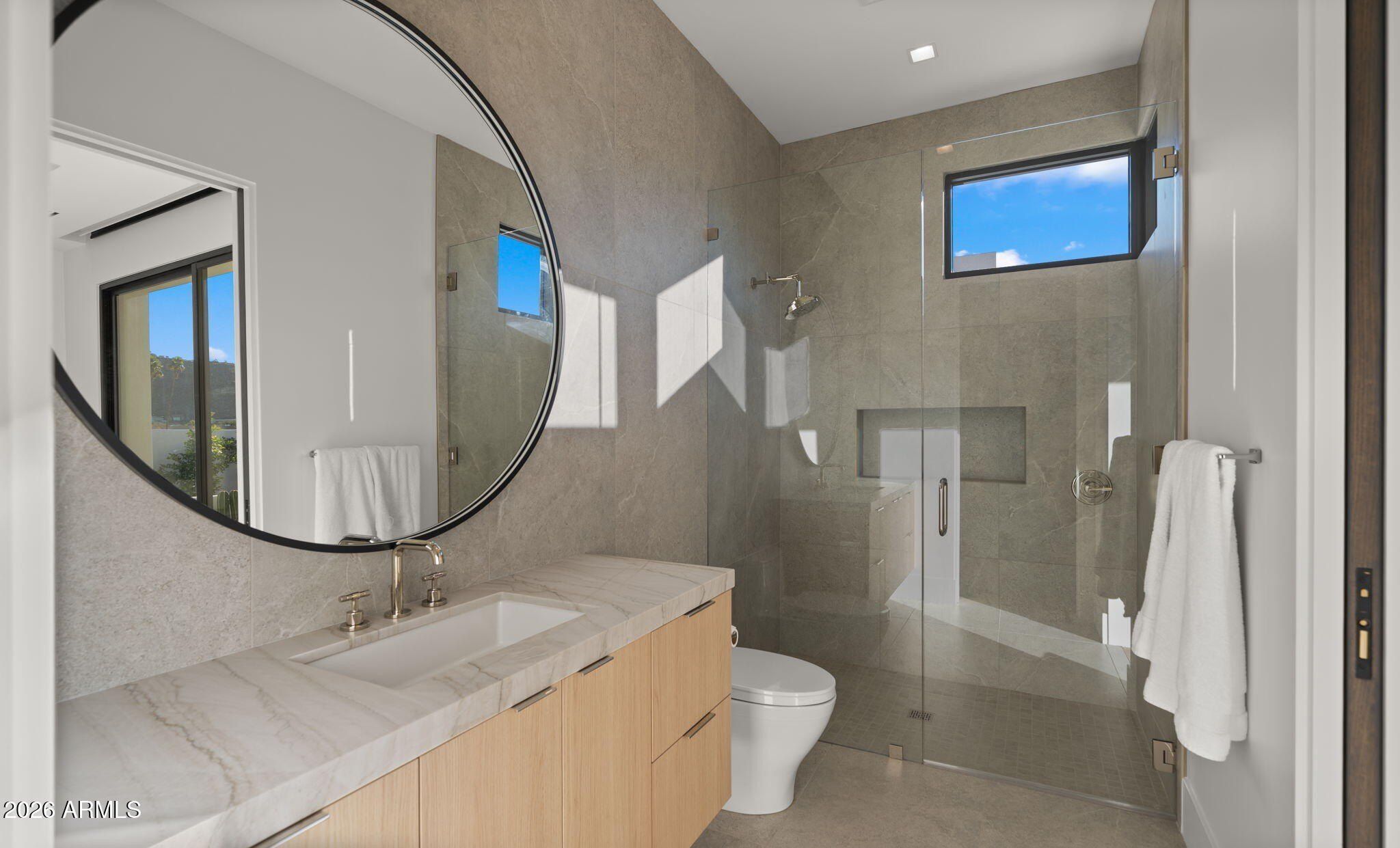 6824 E Hummingbird Lane. Paradise Valley, AZ 85253