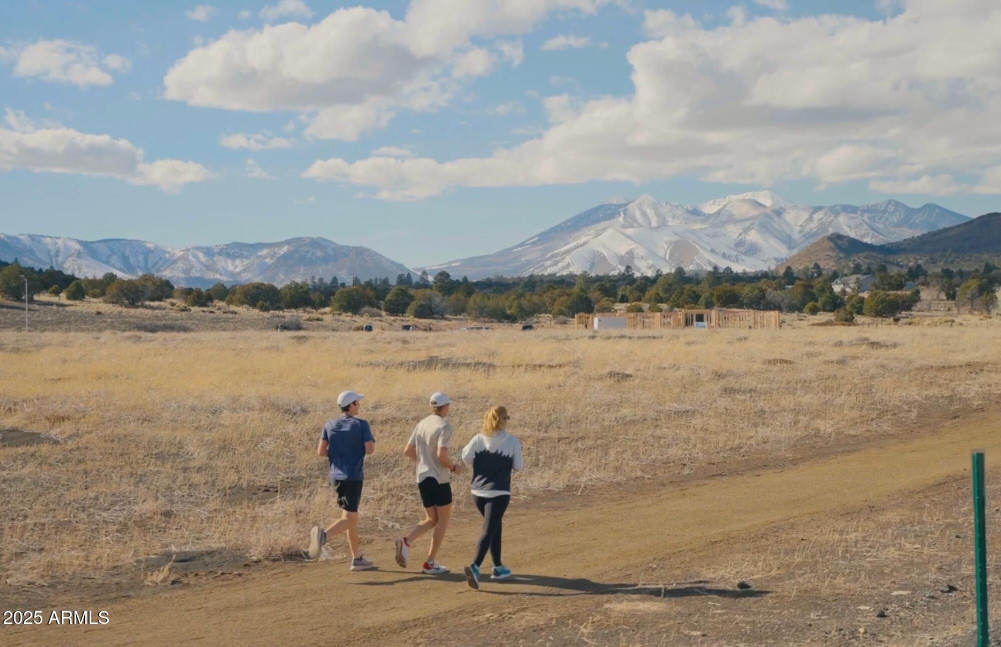 6026 Meadows Lane. Flagstaff, AZ 86004