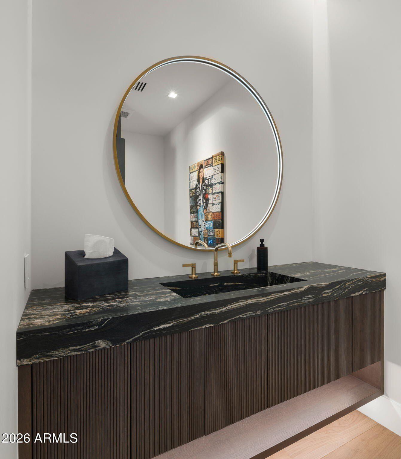 6824 E Hummingbird Lane. Paradise Valley, AZ 85253