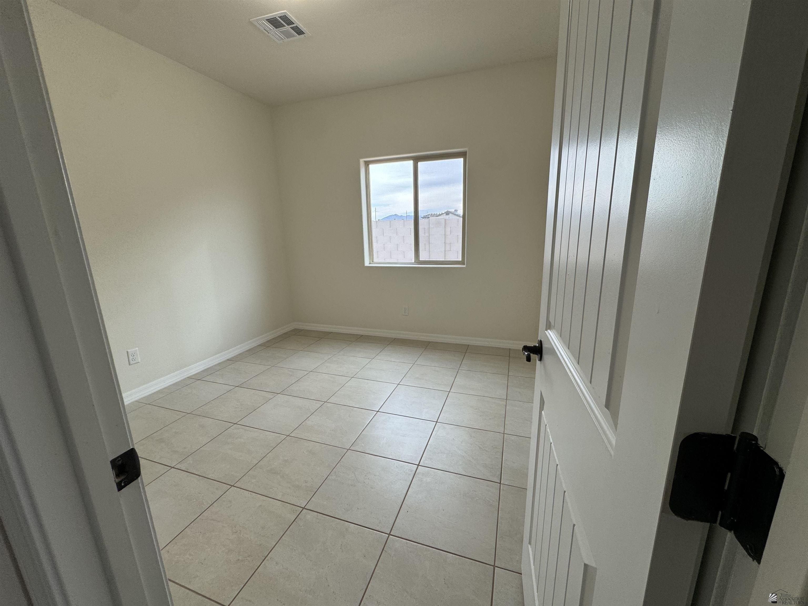 10668 E 45 Ln. Yuma, AZ 85367