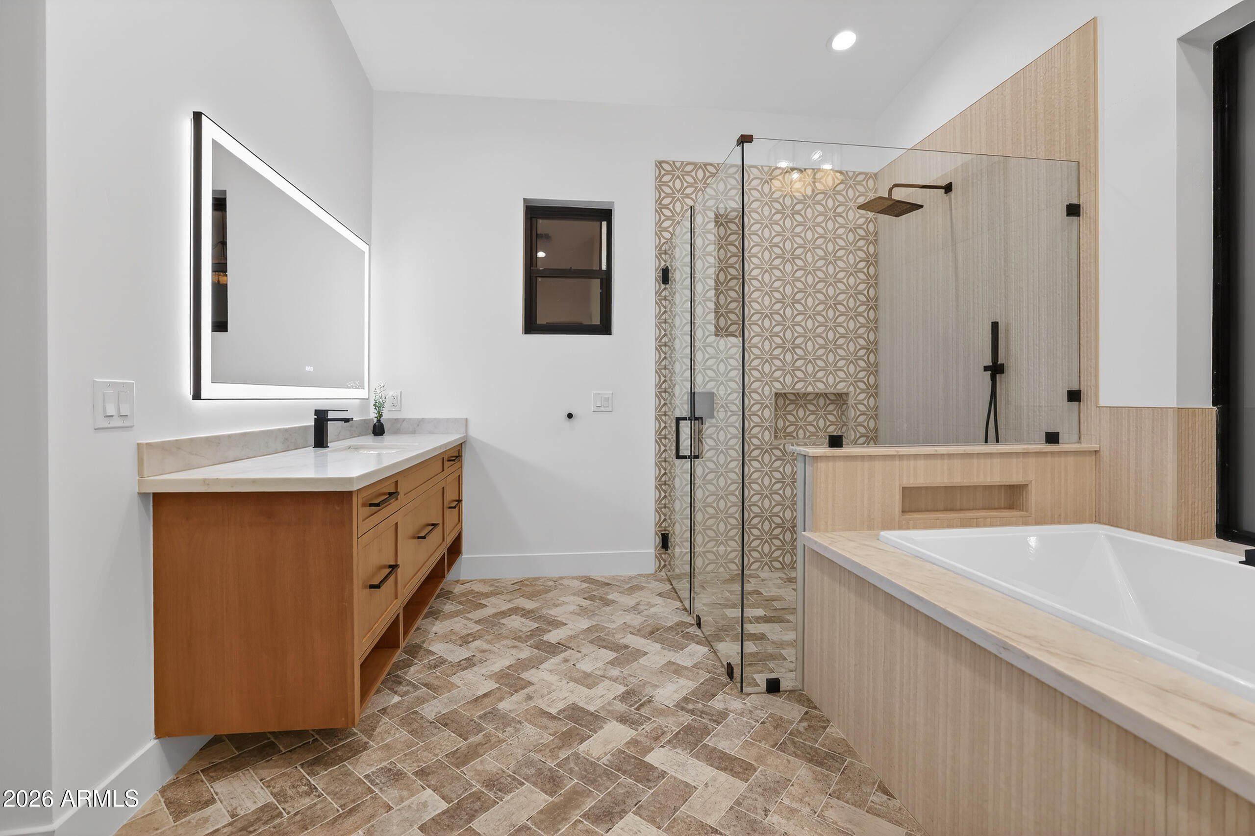 E Mitchell Drive. Phoenix, AZ 85018