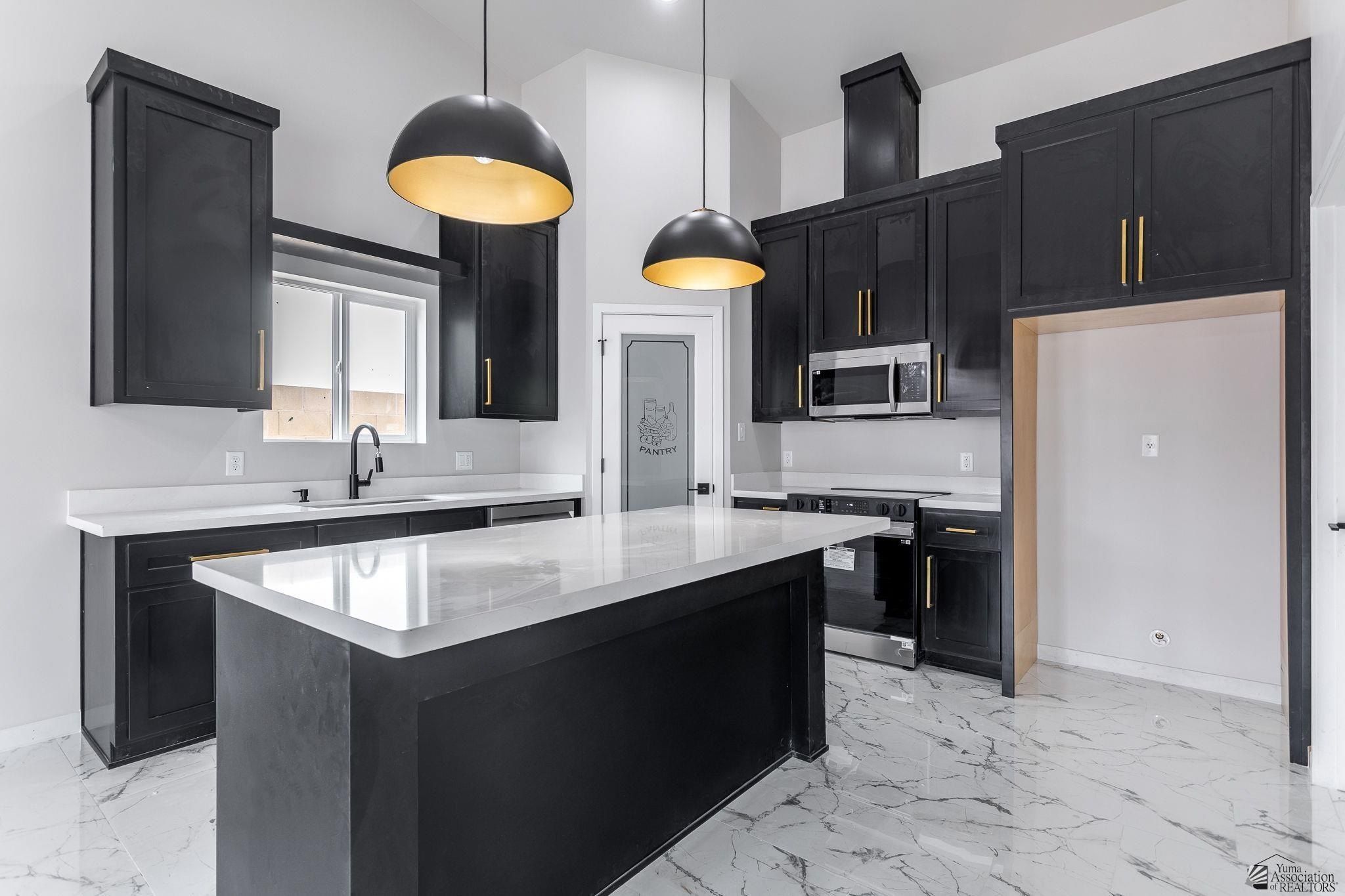 10801 E 45 Pl. Yuma, AZ 85367