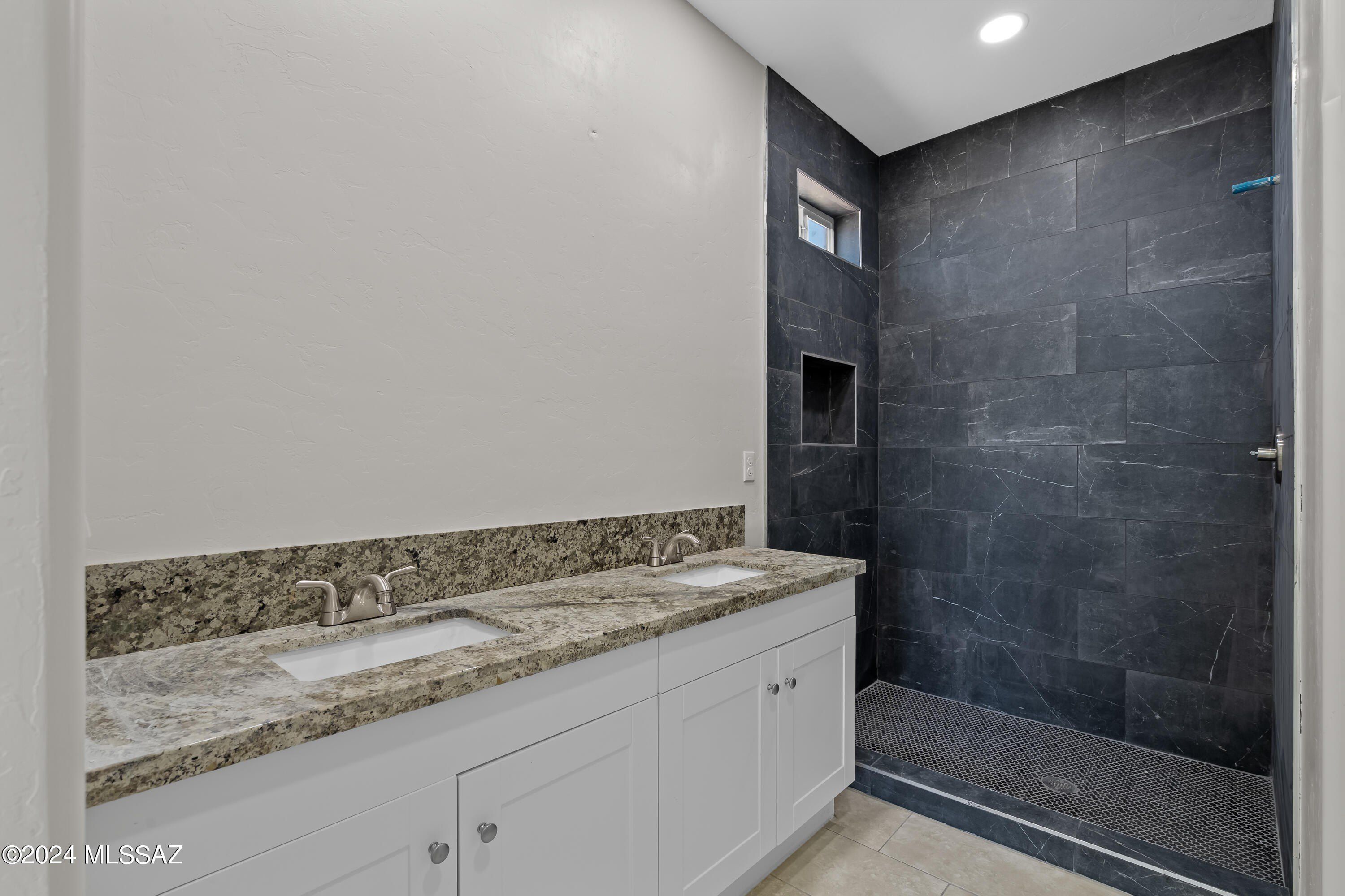 155 S Montgomery Avenue. Corona de Tucson, AZ 85641