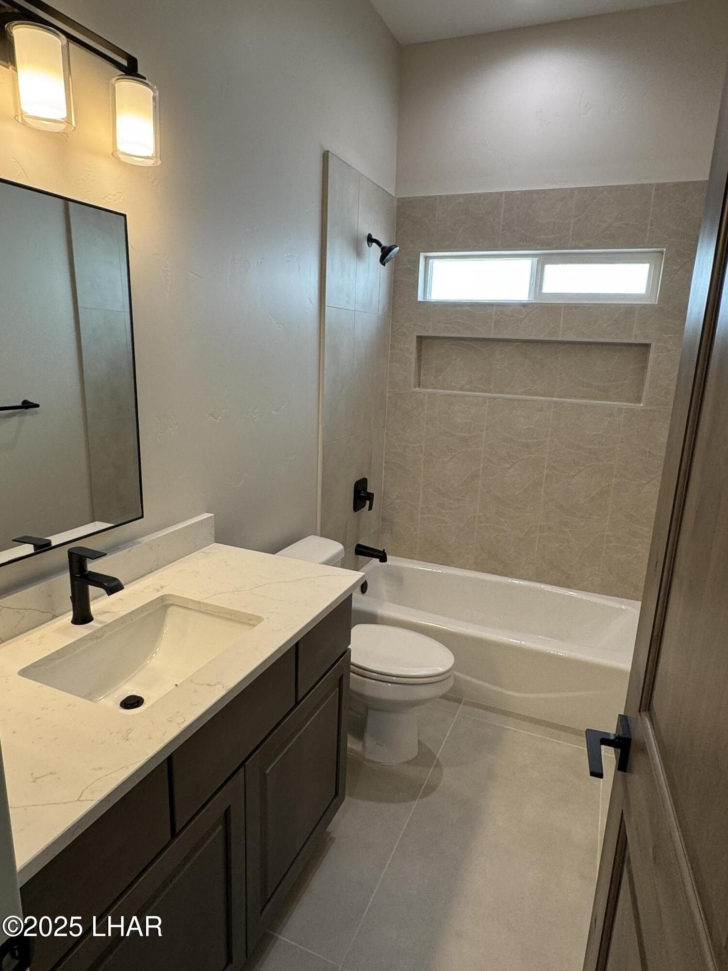 1755 E Persimmon Ave. Lake Havasu City, AZ 86404