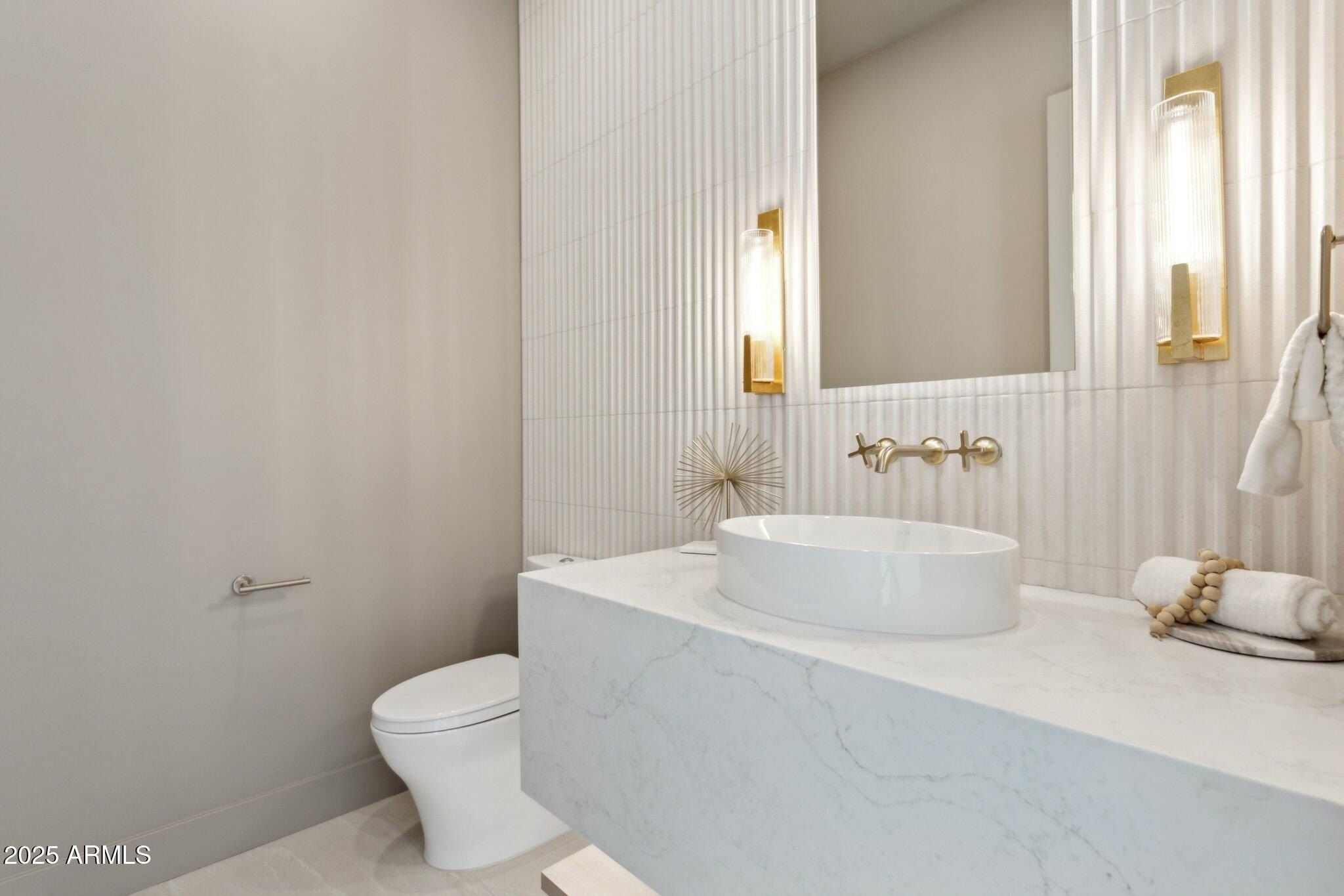 1830 E Palmaire Avenue. Phoenix, AZ 85020