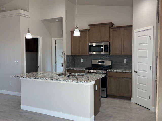 5261 N Sunset Canyon Way. Kingman, AZ 86409